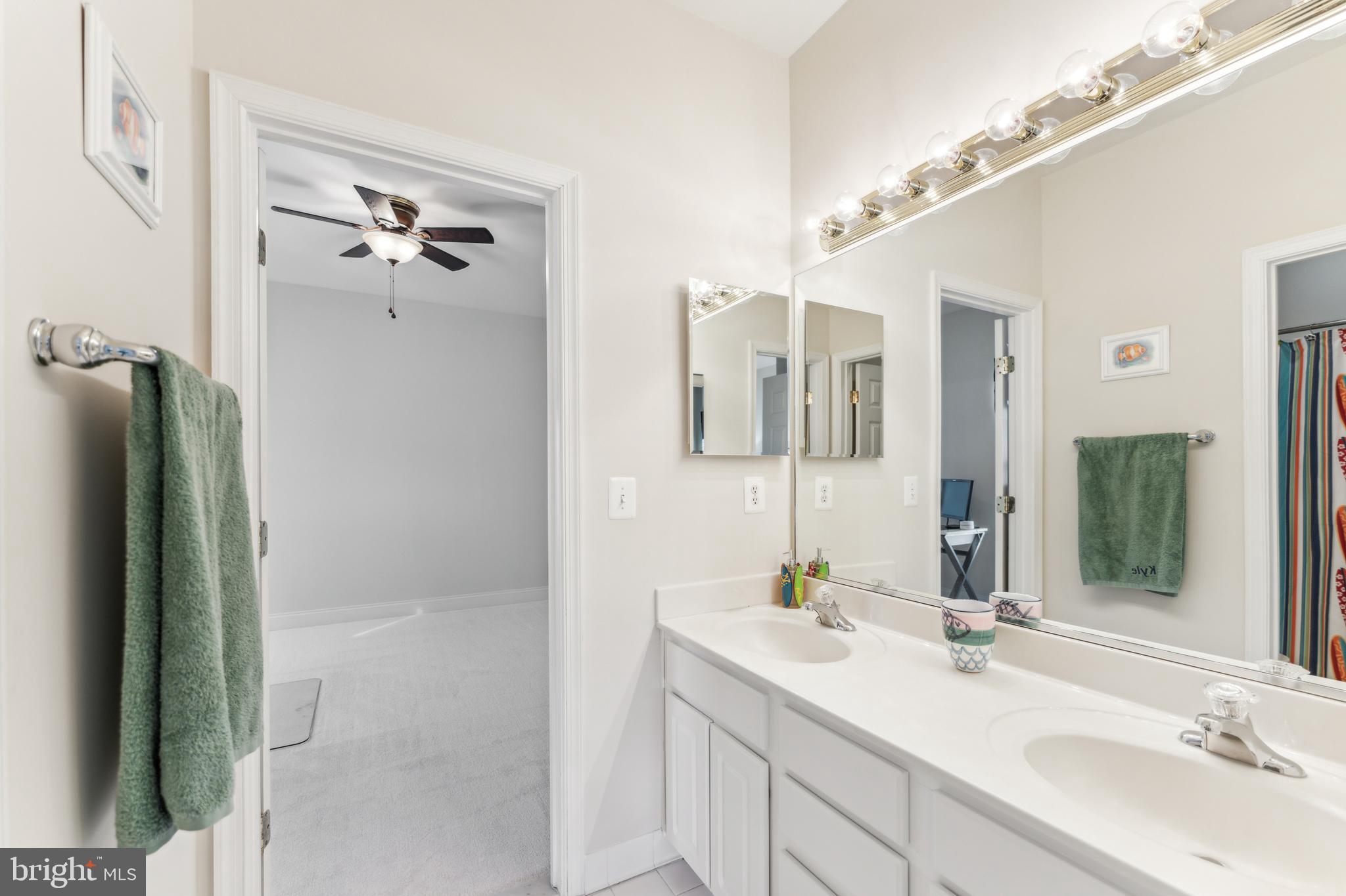 OAK HILL MANOR - Residential