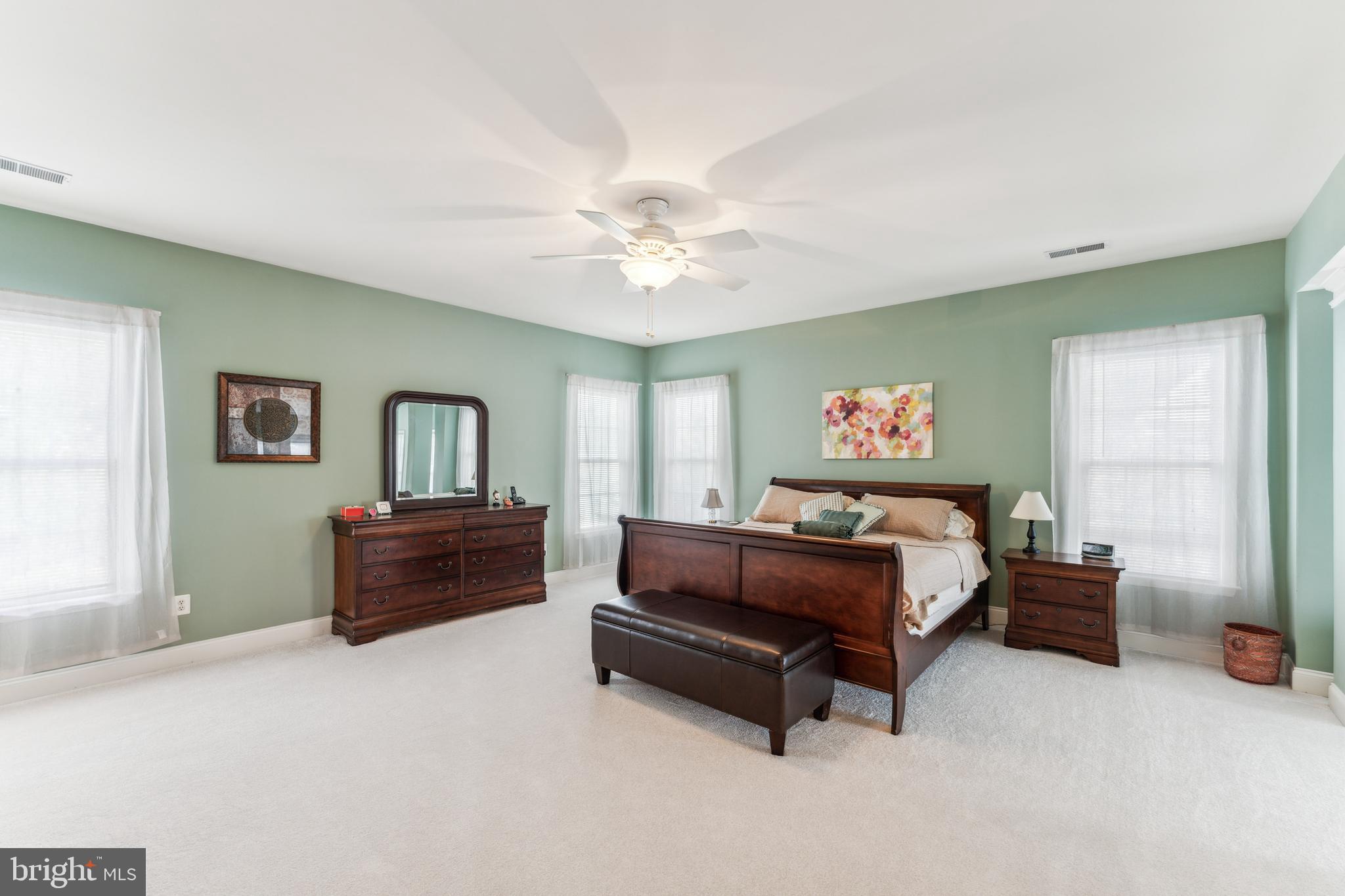 OAK HILL MANOR - Residential