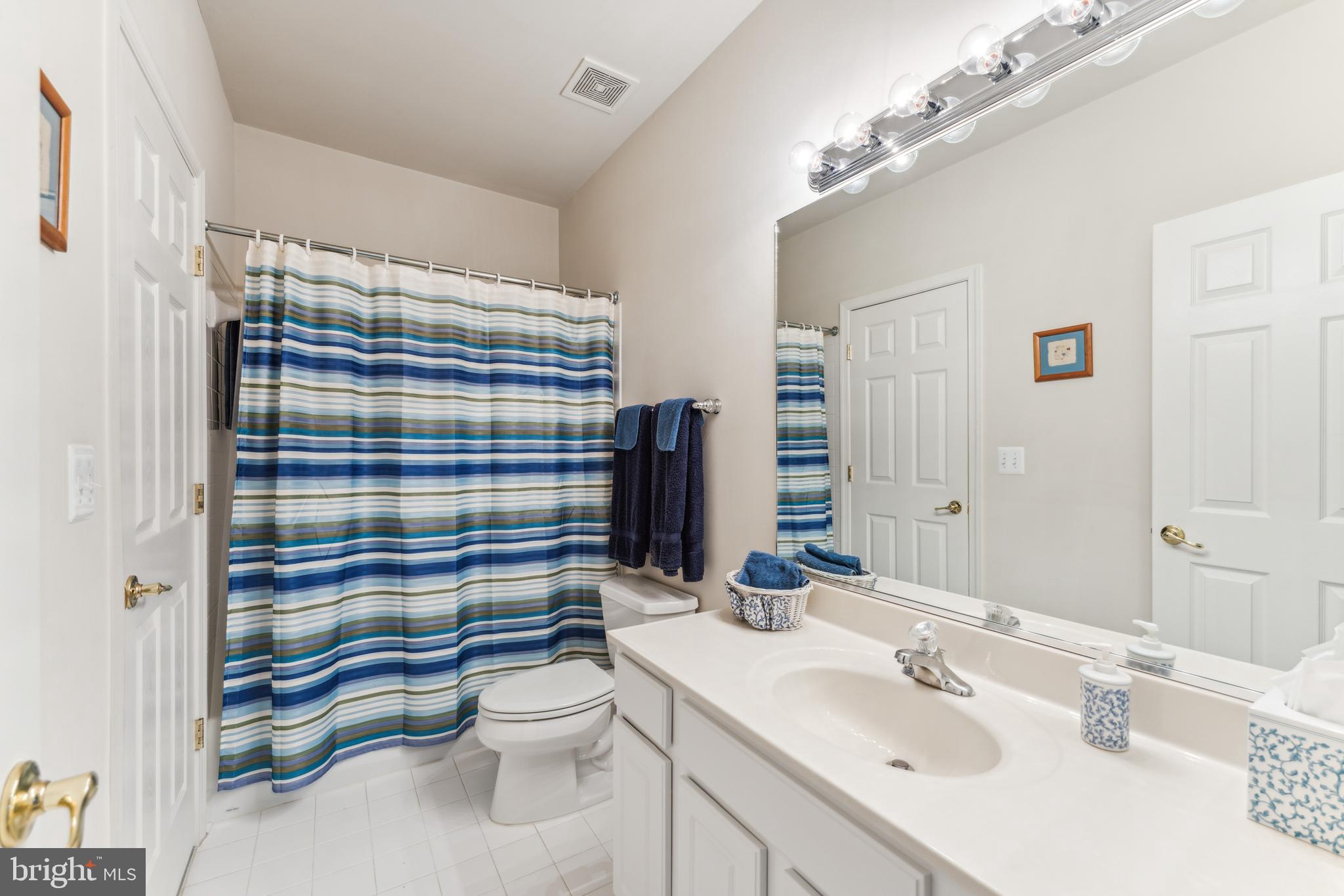 OAK HILL MANOR - Residential