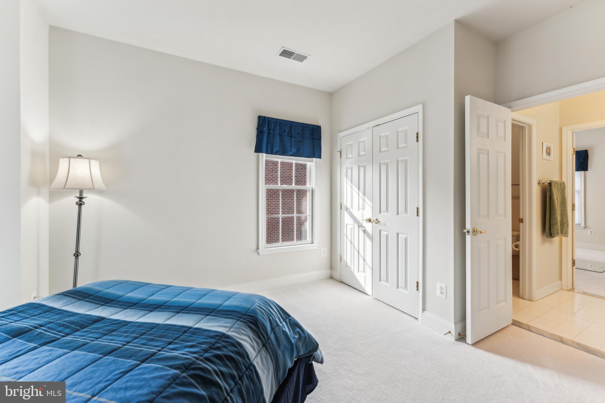 OAK HILL MANOR - Residential