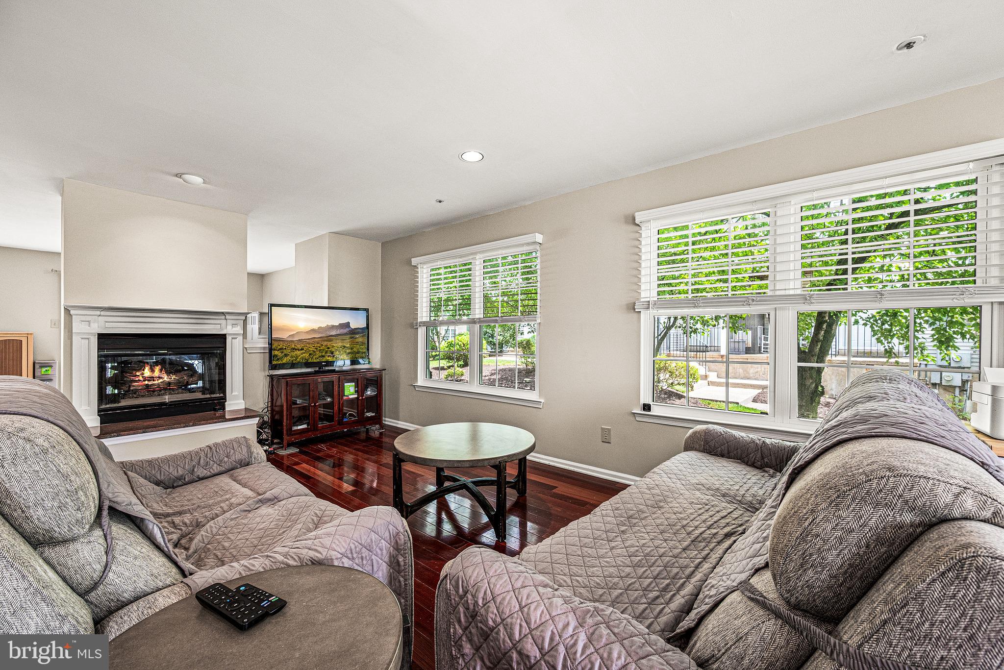 342 HUNTINGTON COURT