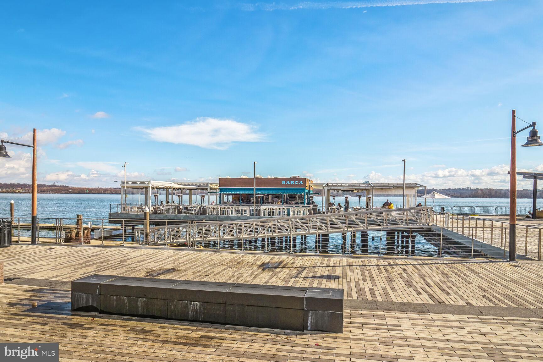 OLD TOWN ALEXANDRIA - Residential