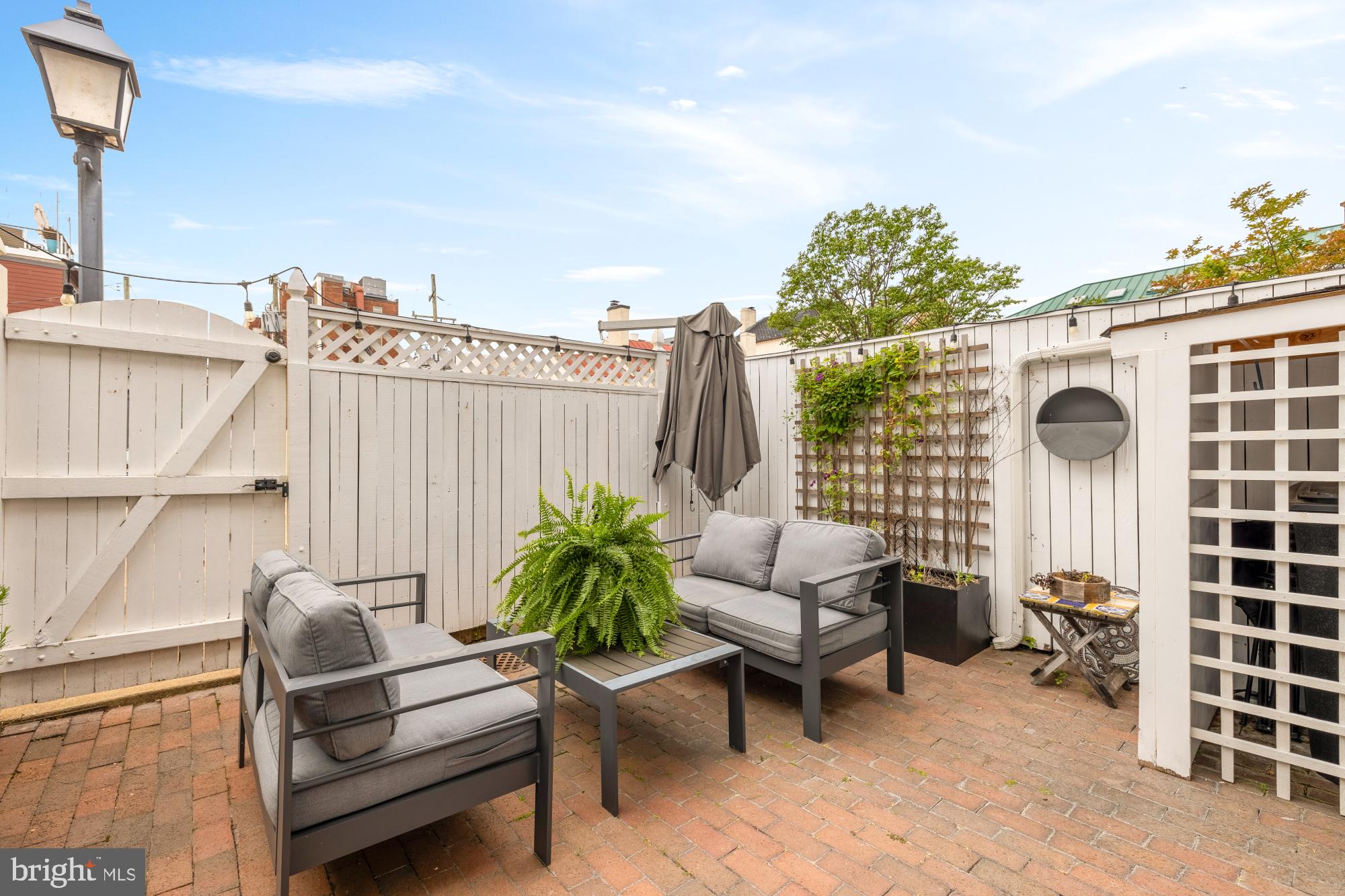 OLD TOWN ALEXANDRIA - Residential