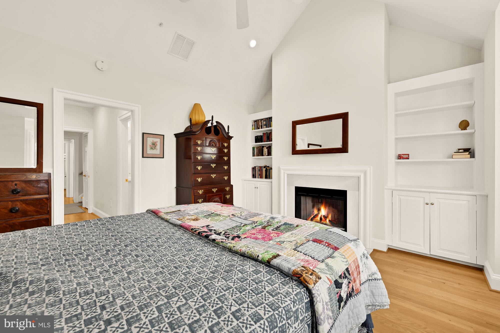 OLD TOWN ALEXANDRIA - Residential