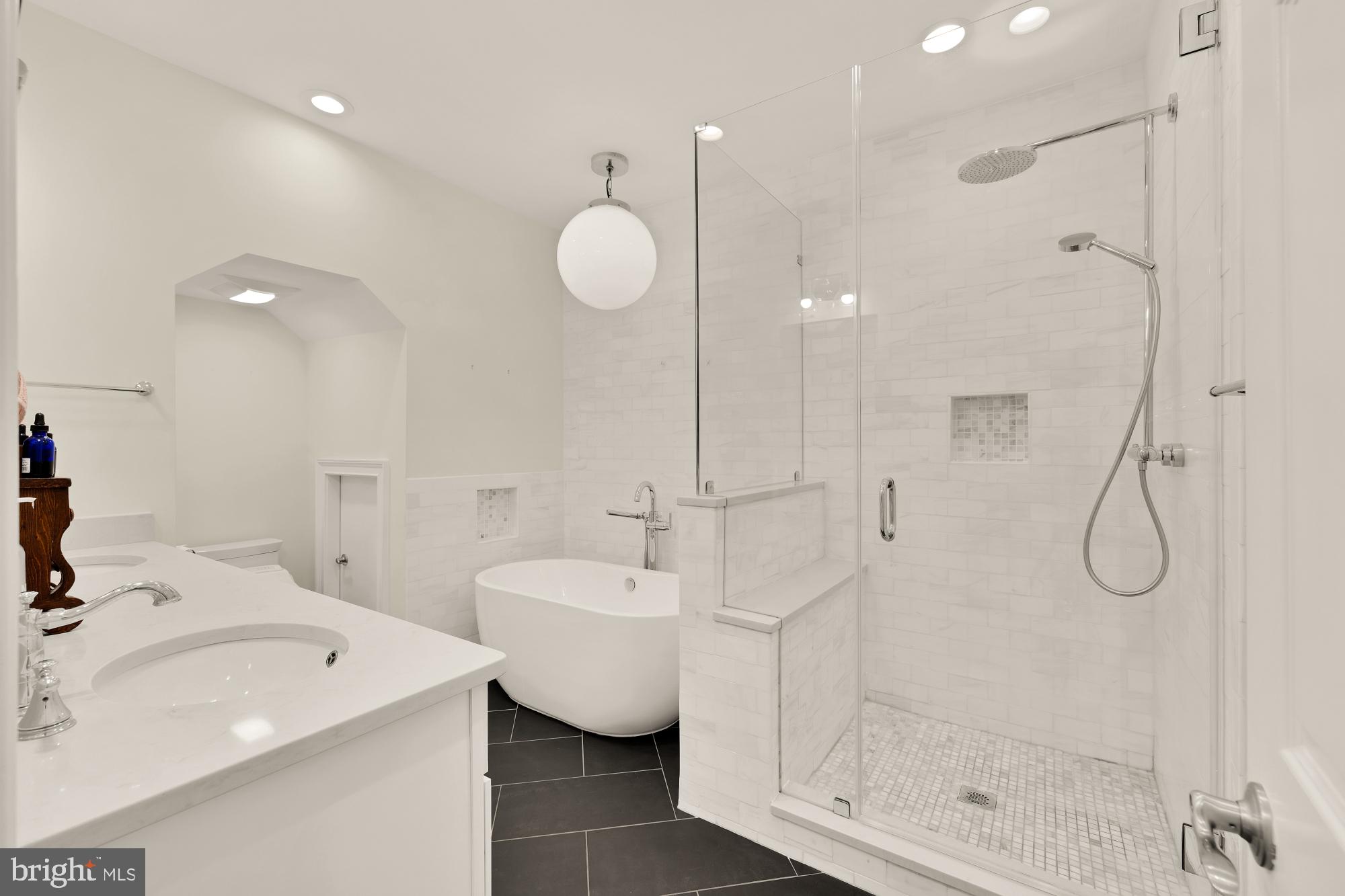 OLD TOWN ALEXANDRIA - Residential