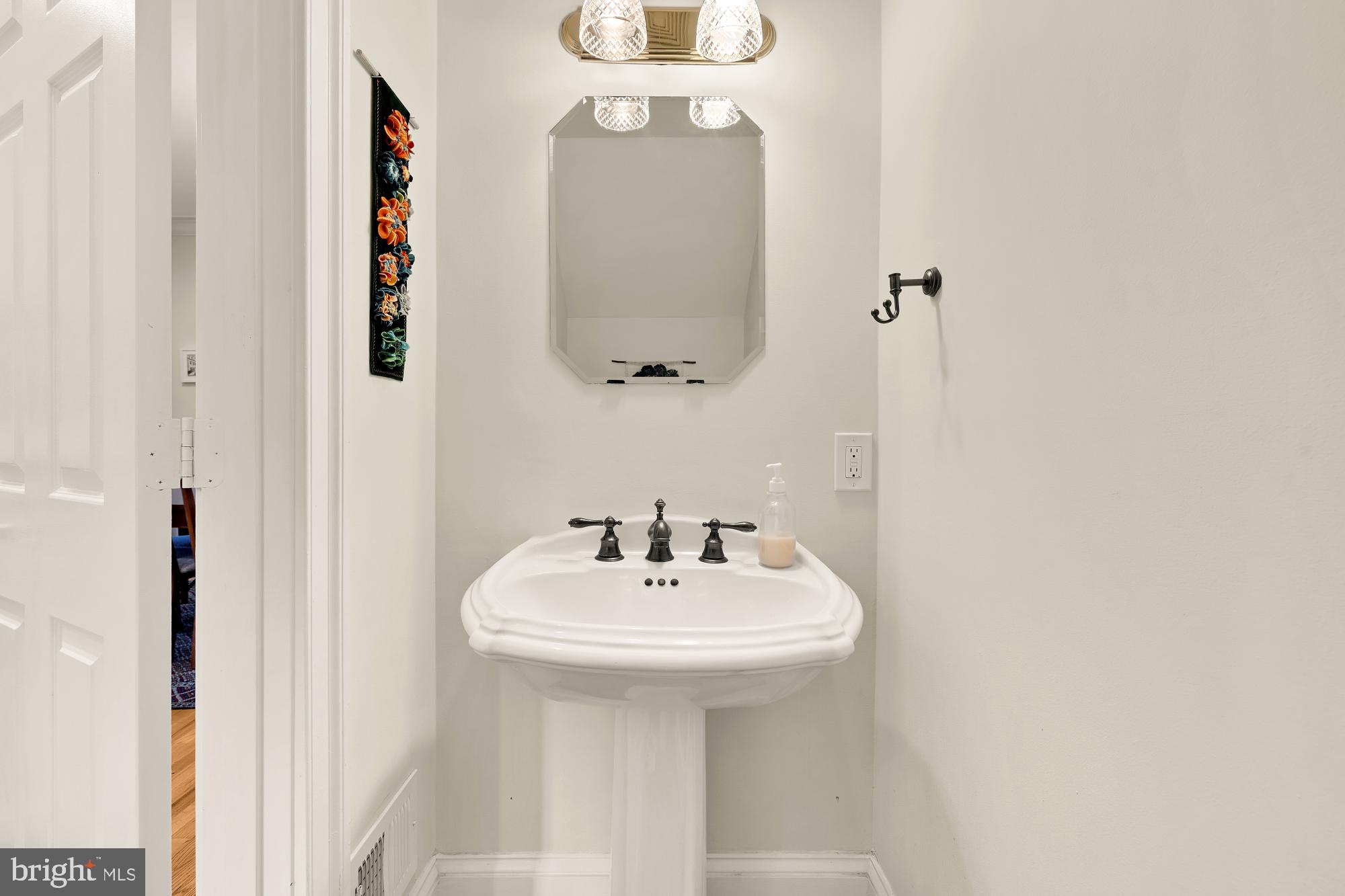 OLD TOWN ALEXANDRIA - Residential