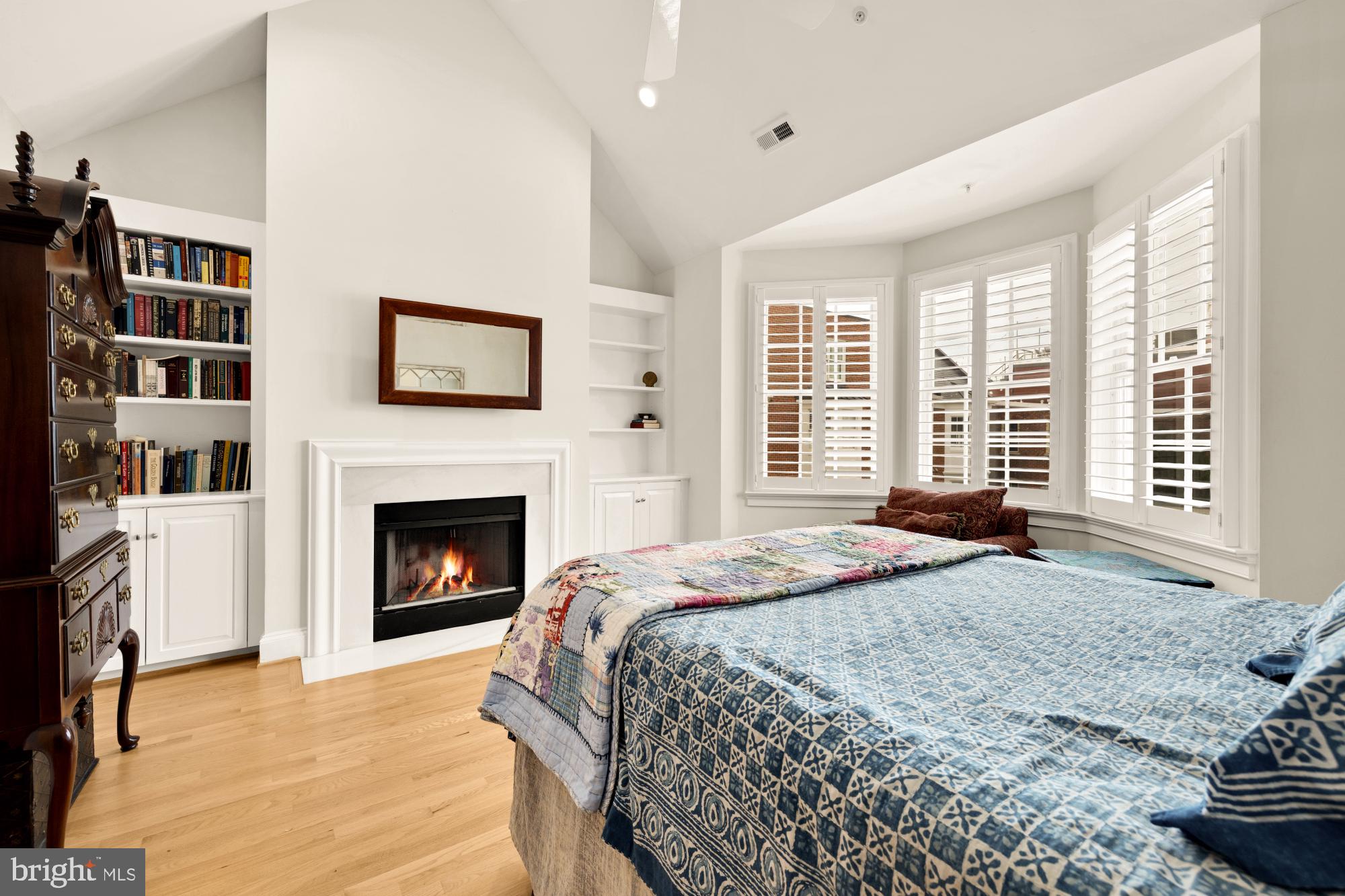 OLD TOWN ALEXANDRIA - Residential