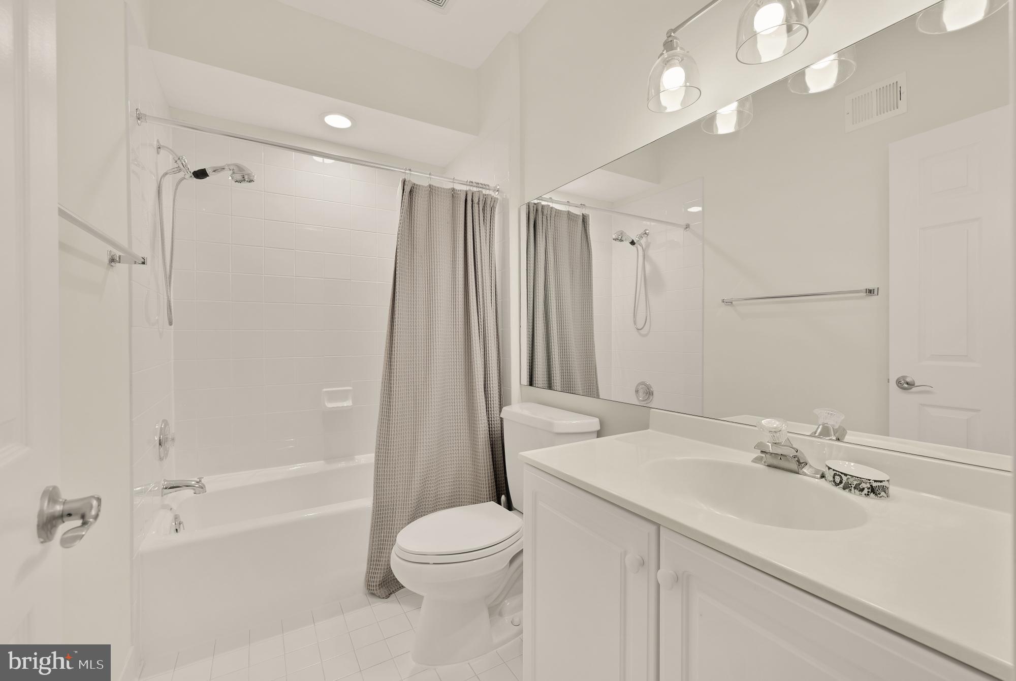 OLD TOWN ALEXANDRIA - Residential