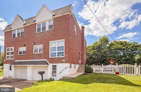 Townhouse For Sale - 1338 Ascot Place<br/> PHILADELPHIA, PA 19116