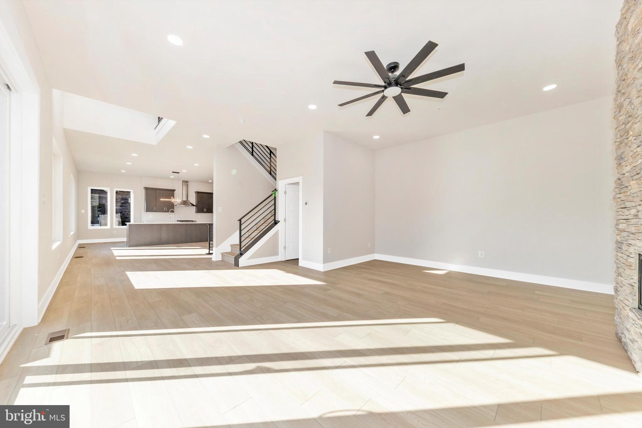 ASPEN LAKE LINGANORE - Residential