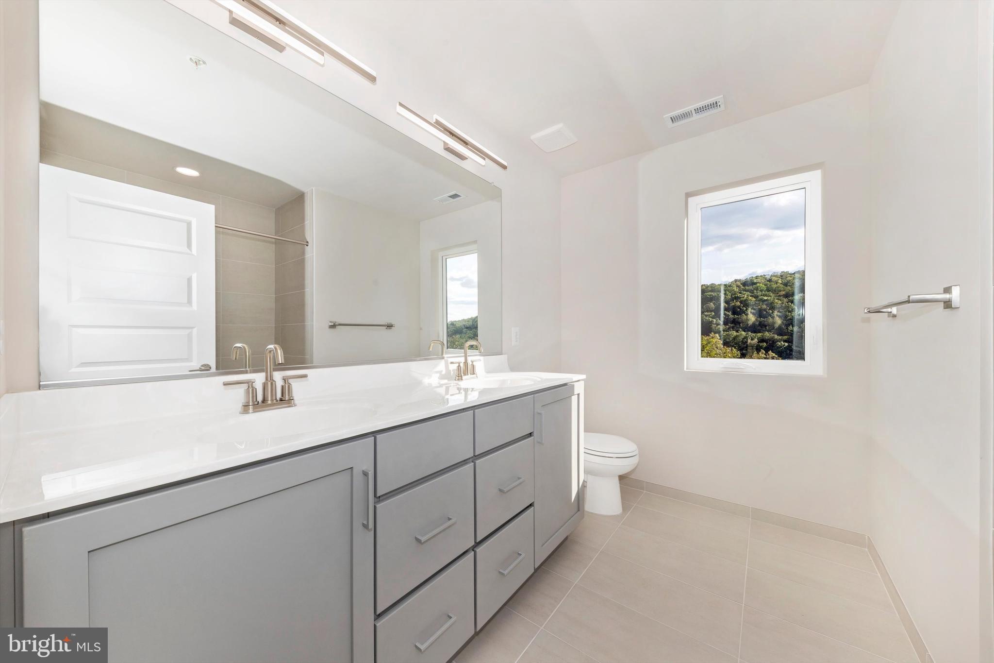 ASPEN LAKE LINGANORE - Residential