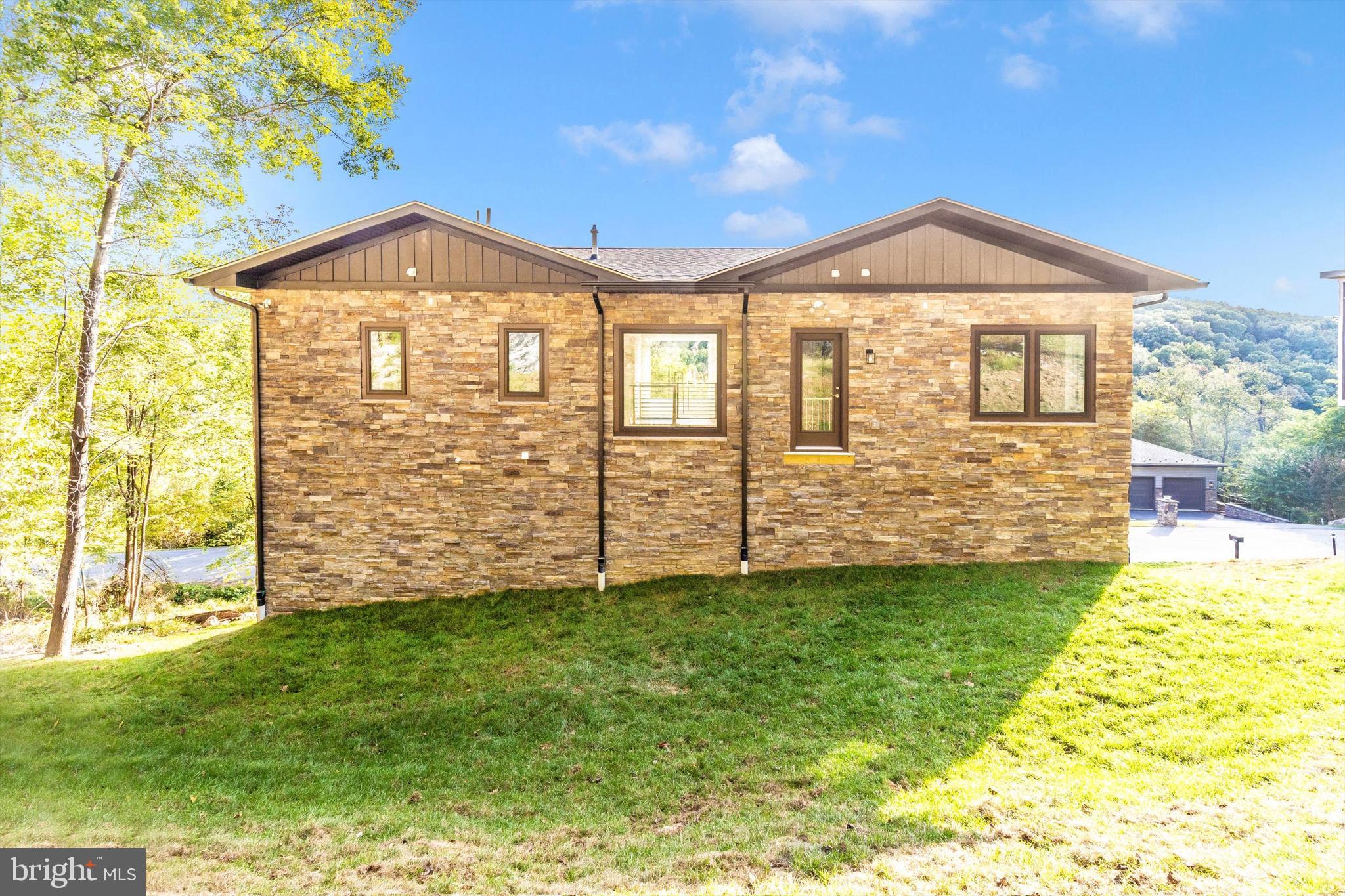 ASPEN LAKE LINGANORE - Residential