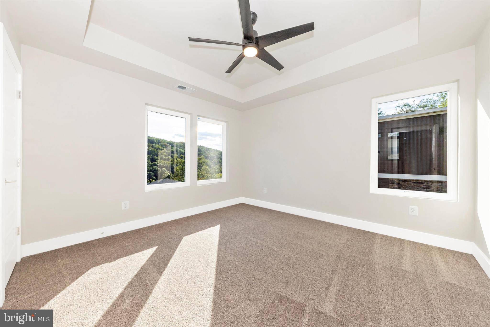 ASPEN LAKE LINGANORE - Residential