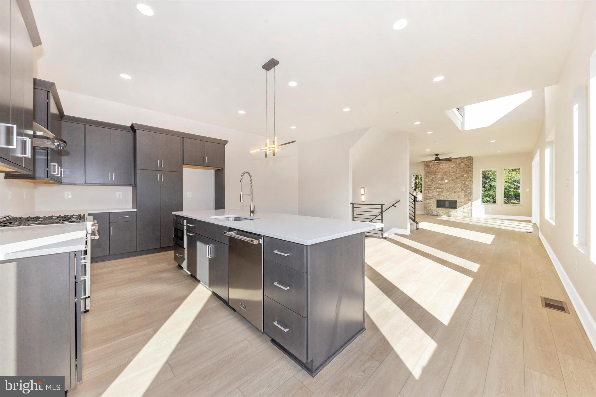 ASPEN LAKE LINGANORE - Residential