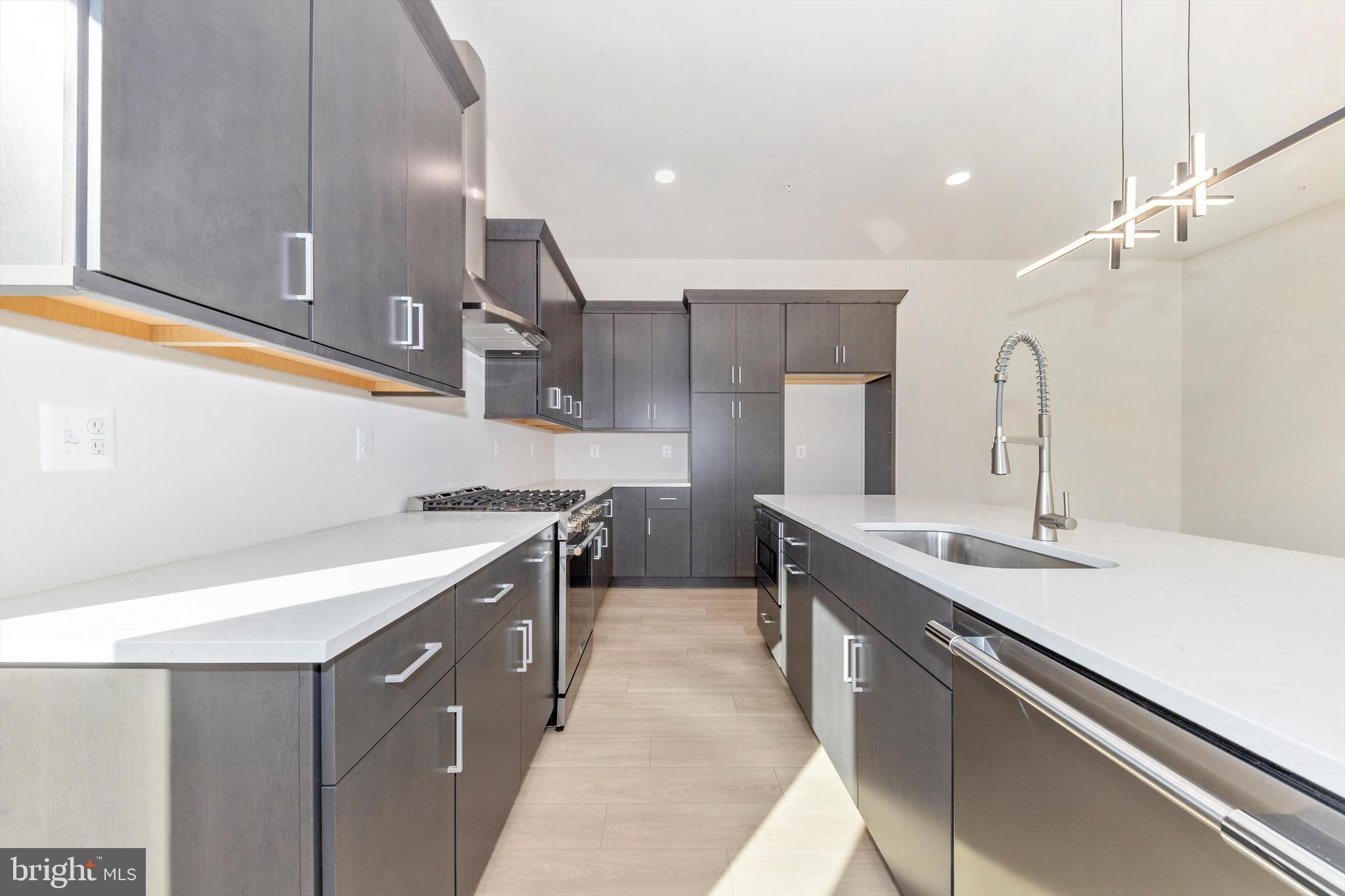 ASPEN LAKE LINGANORE - Residential