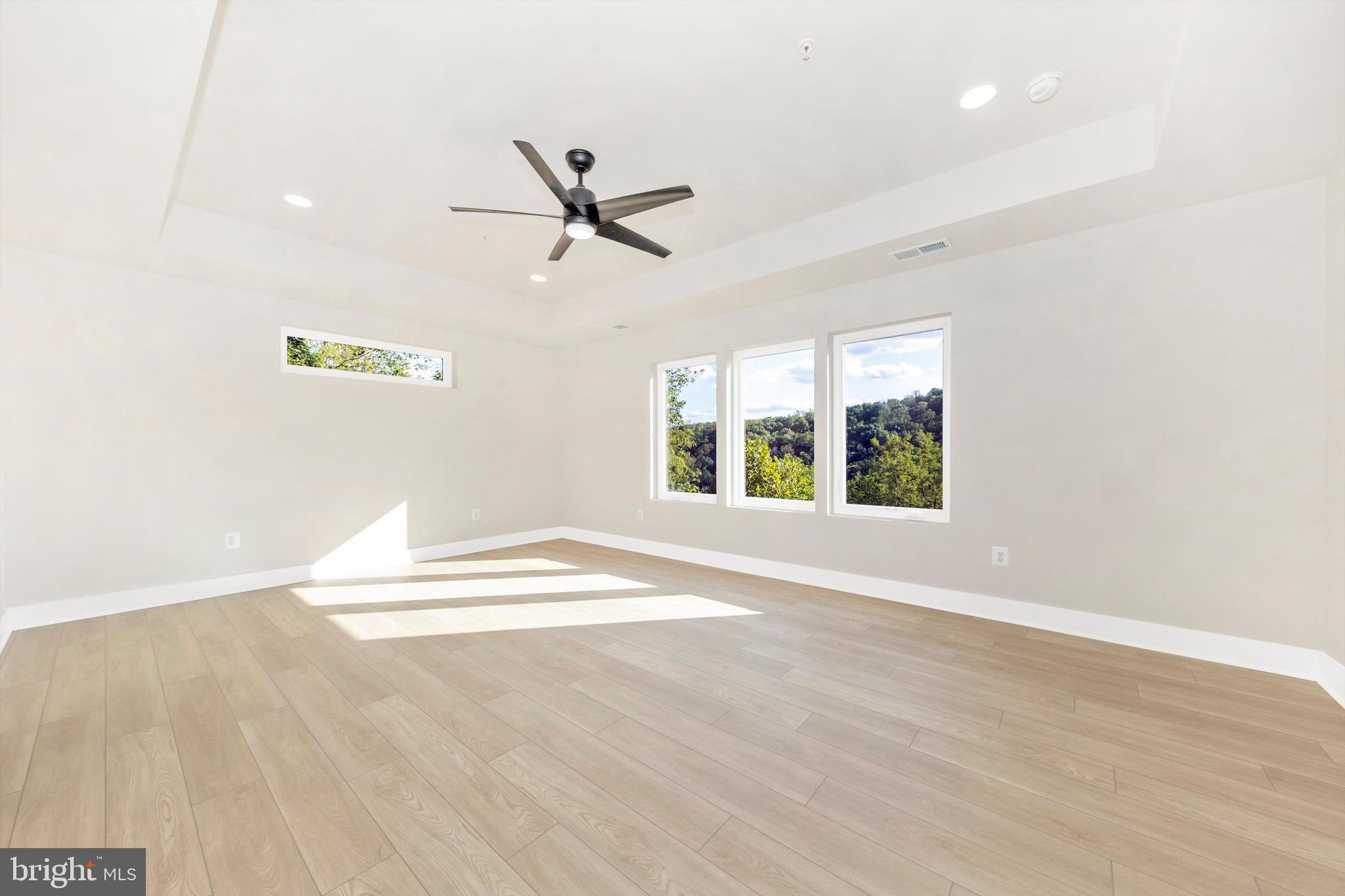 ASPEN LAKE LINGANORE - Residential