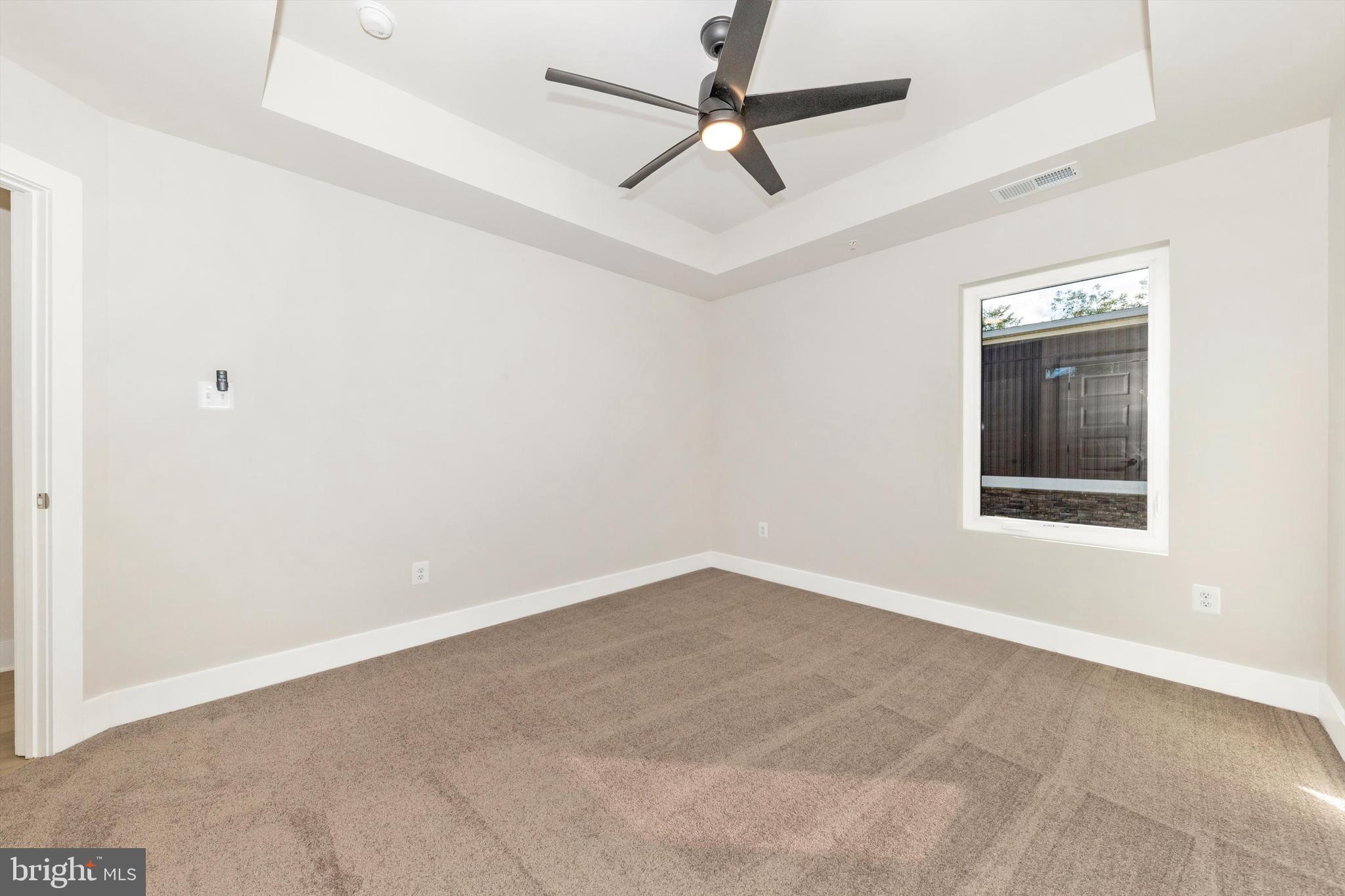 ASPEN LAKE LINGANORE - Residential