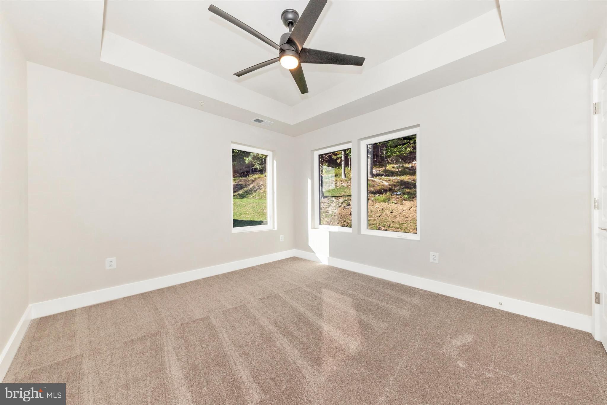 ASPEN LAKE LINGANORE - Residential