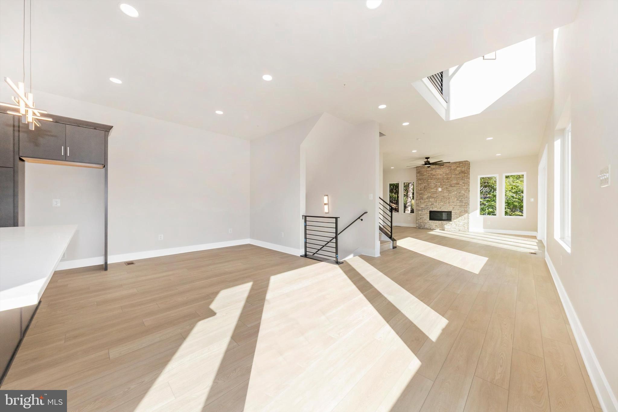 ASPEN LAKE LINGANORE - Residential