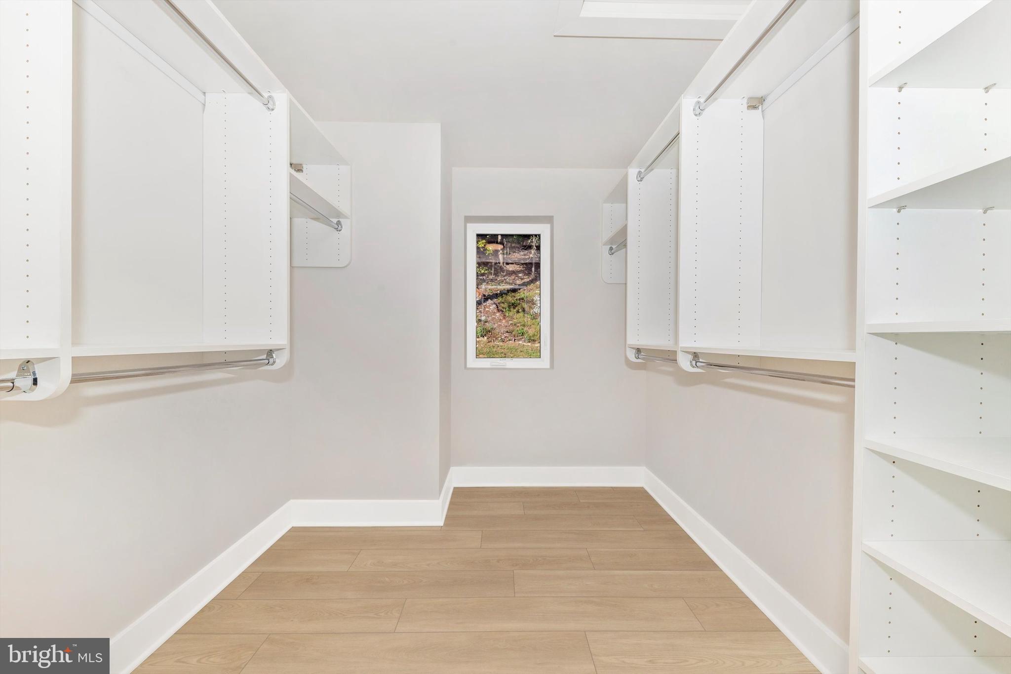 ASPEN LAKE LINGANORE - Residential