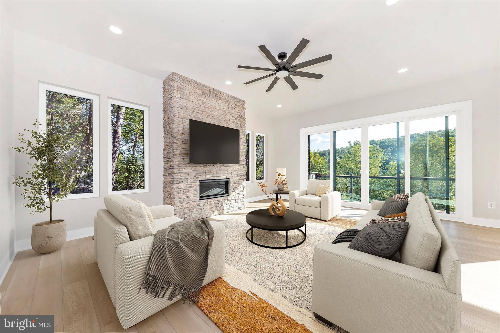 ASPEN LAKE LINGANORE - Residential