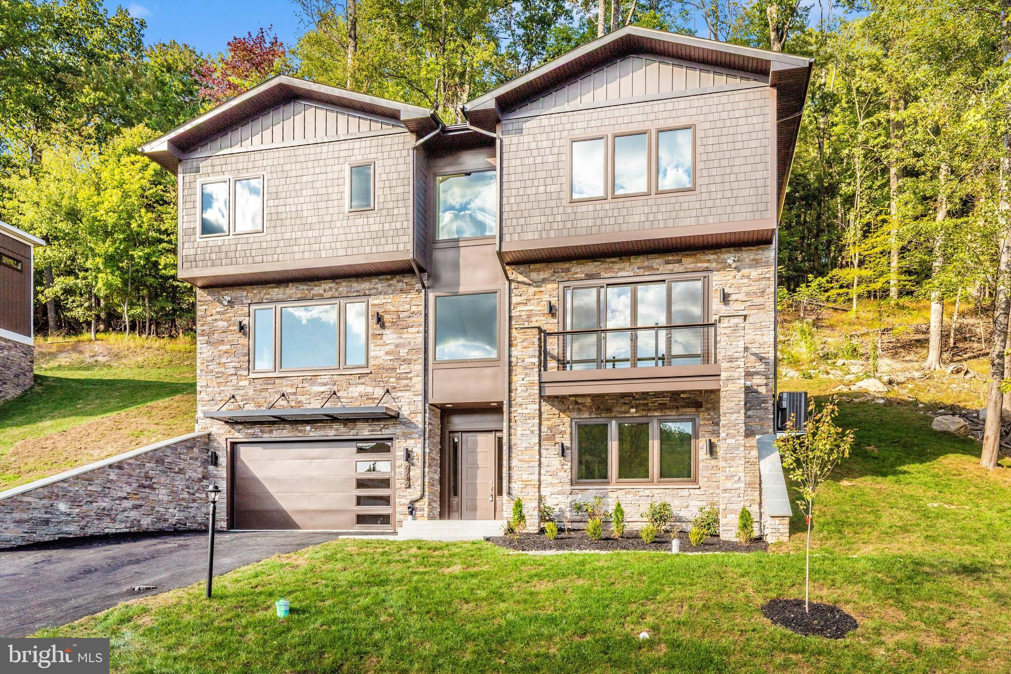 ASPEN LAKE LINGANORE - Residential