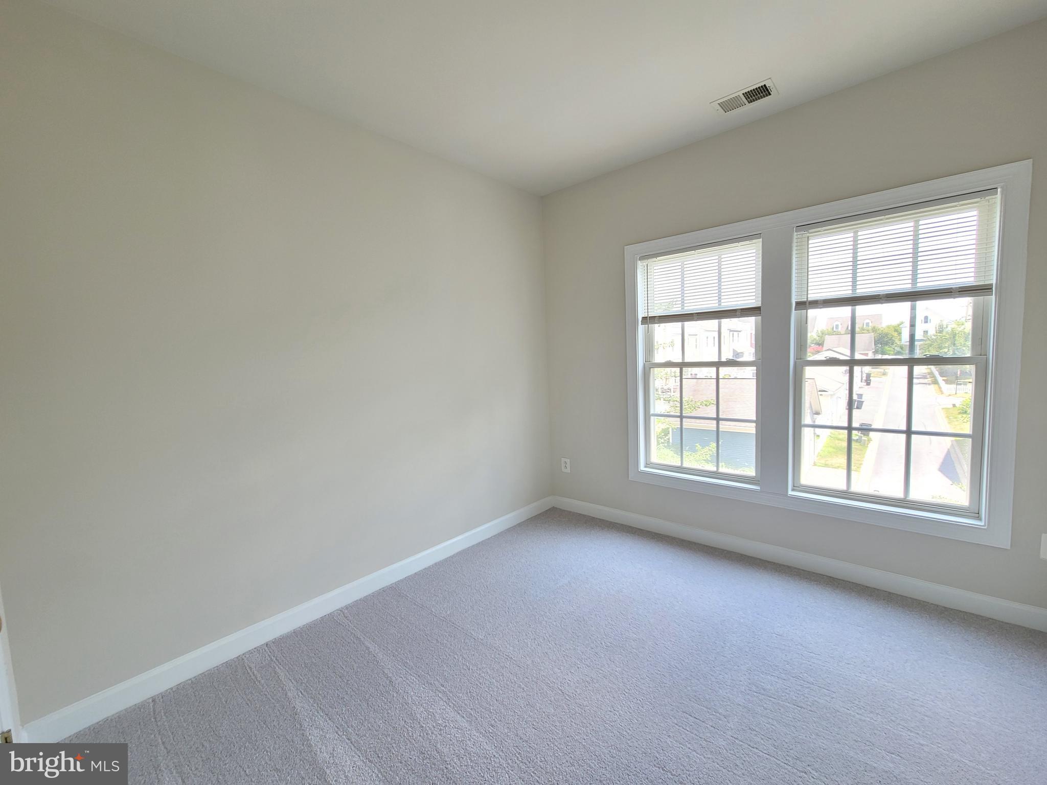 VILLAGES OF URBANA - Residential Lease