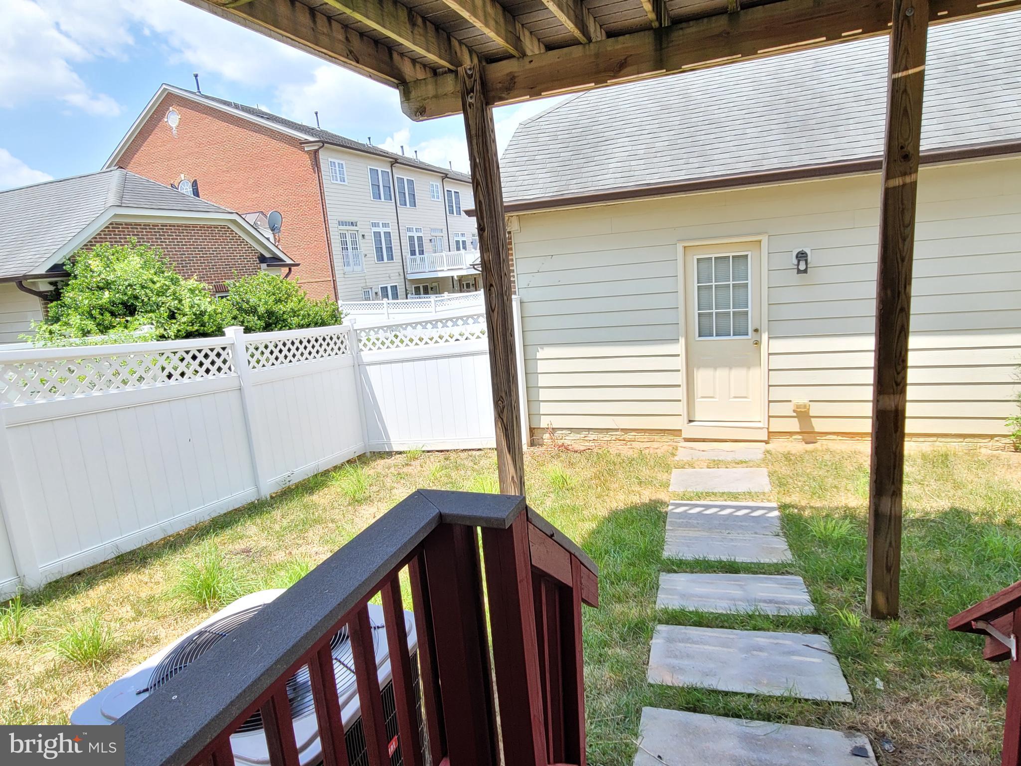 VILLAGES OF URBANA - Residential Lease