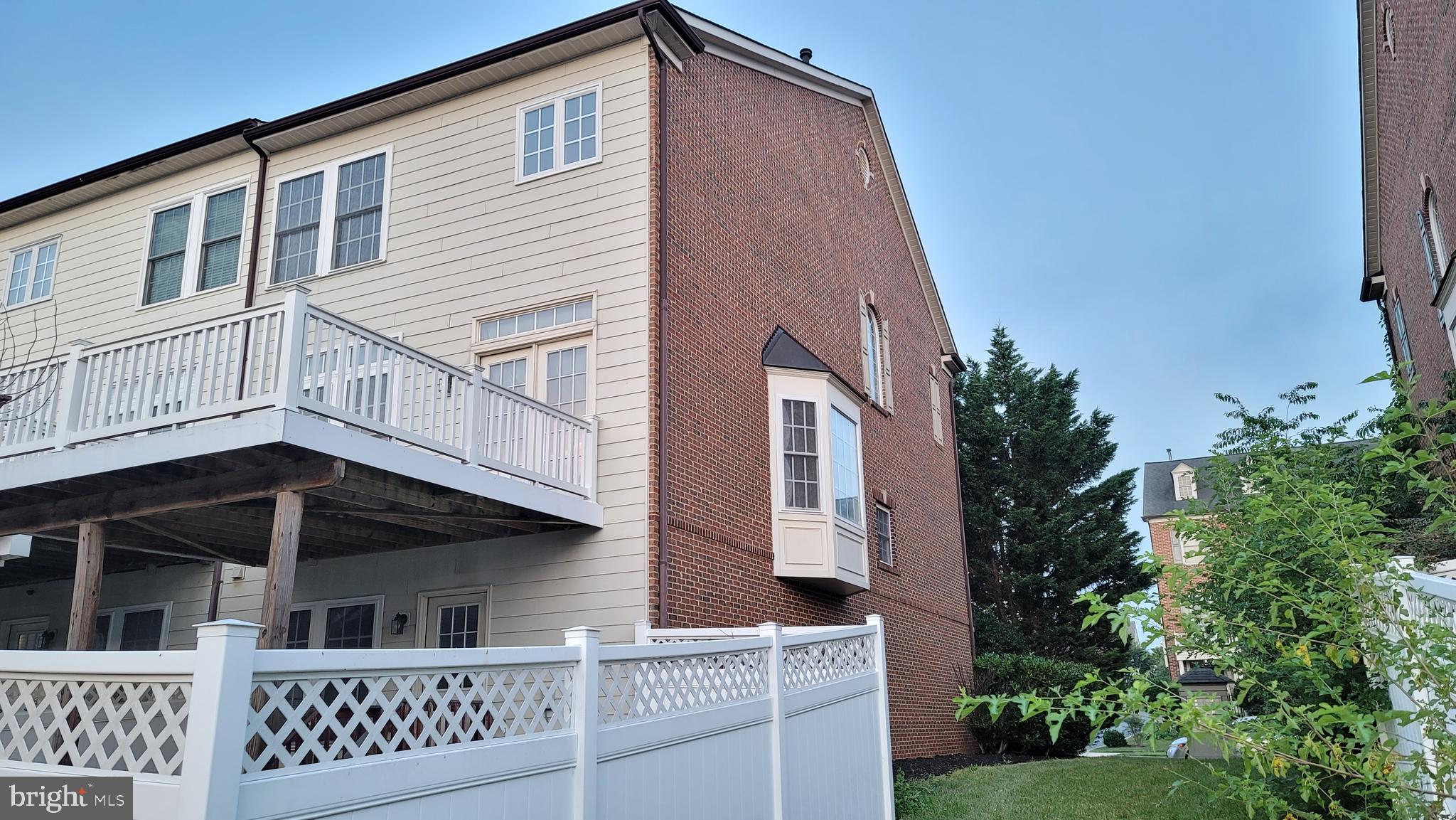 VILLAGES OF URBANA - Residential Lease