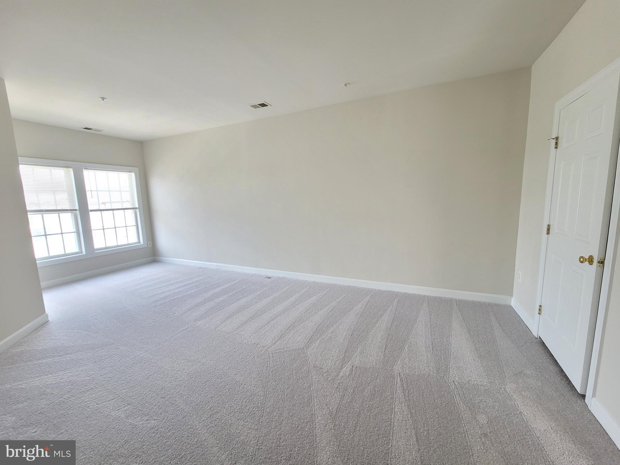 VILLAGES OF URBANA - Residential Lease