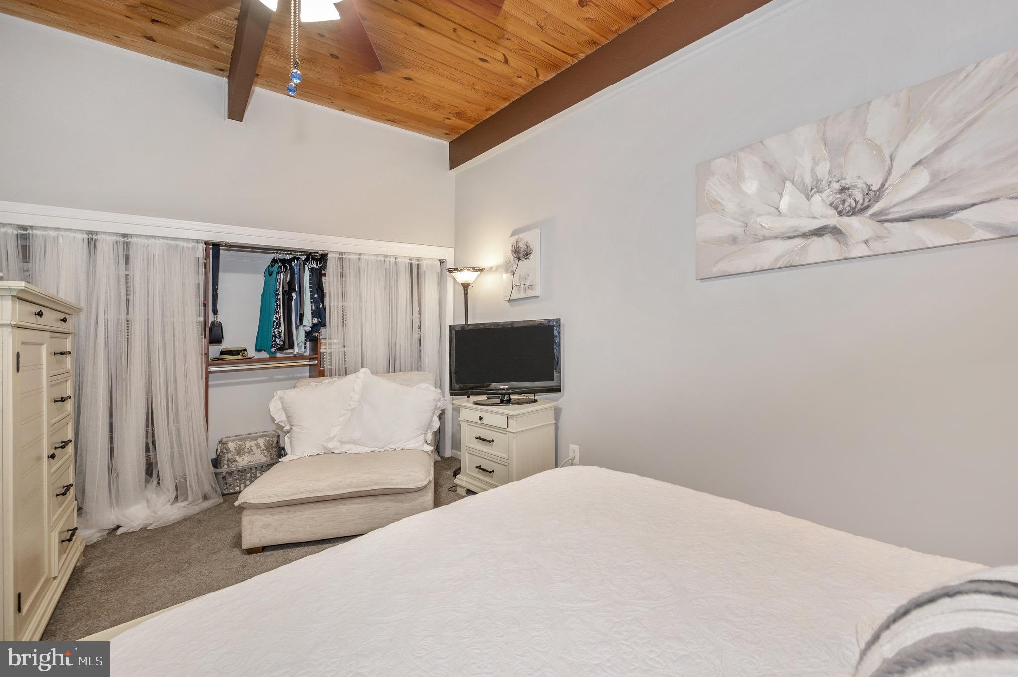 HERITAGE WOODS NORTH - Residential