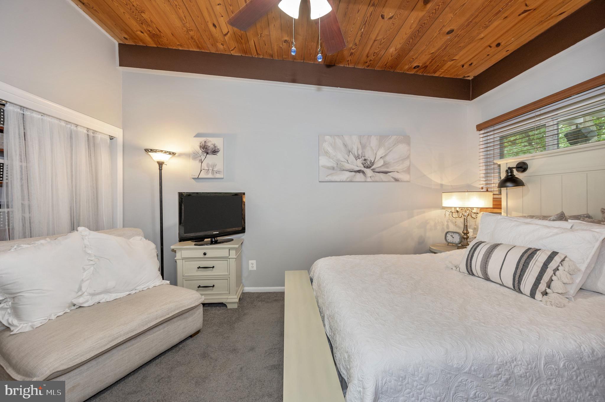 HERITAGE WOODS NORTH - Residential