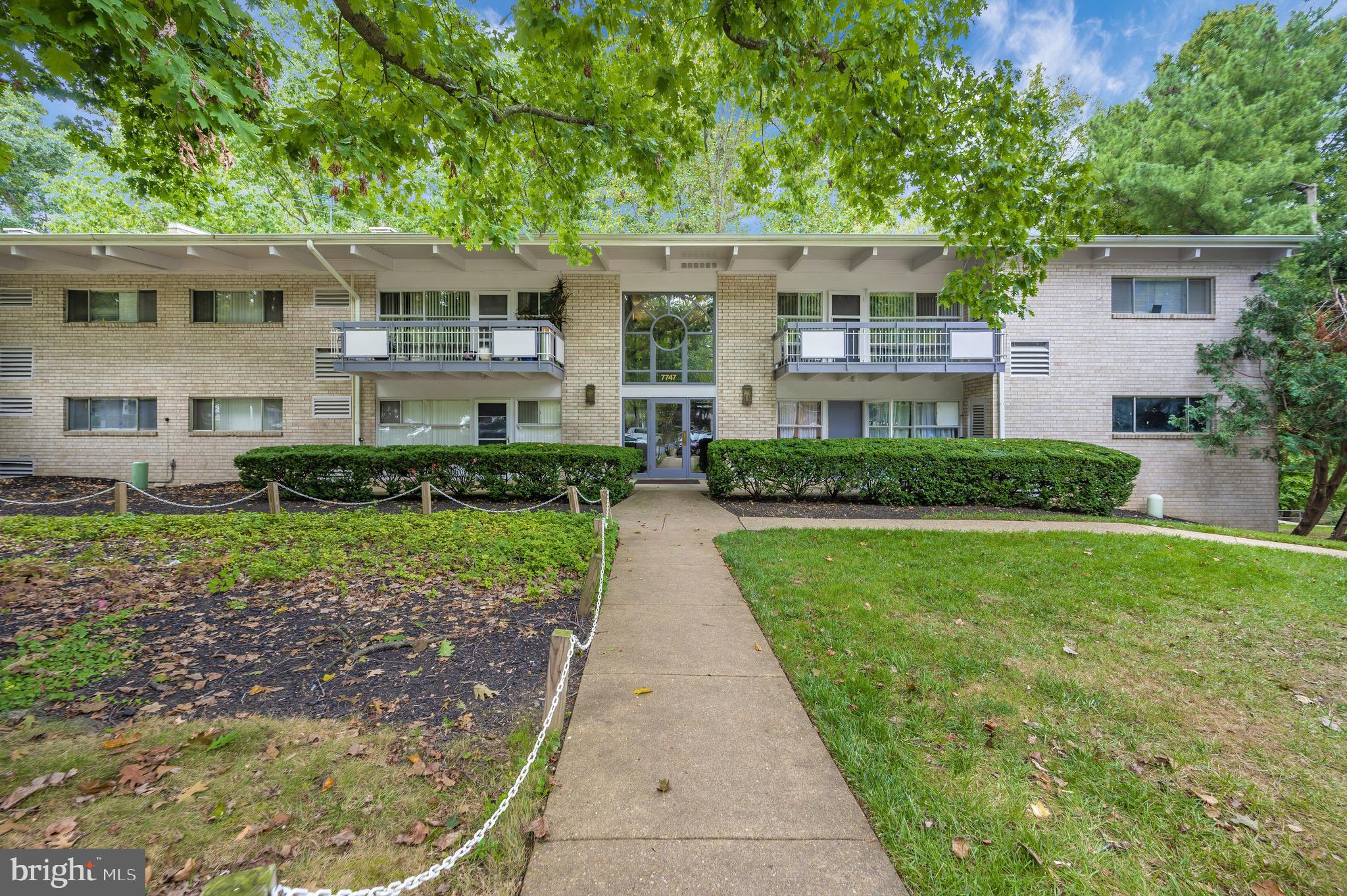 HERITAGE WOODS NORTH - Residential