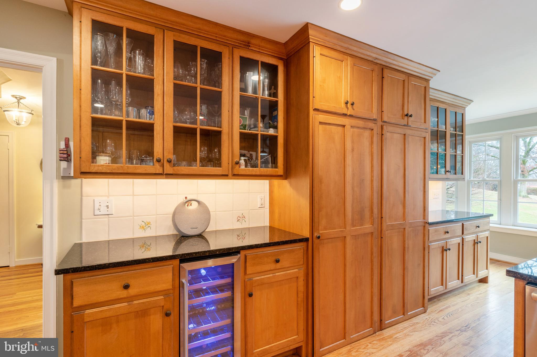 CHESTNUT HILL - Residential