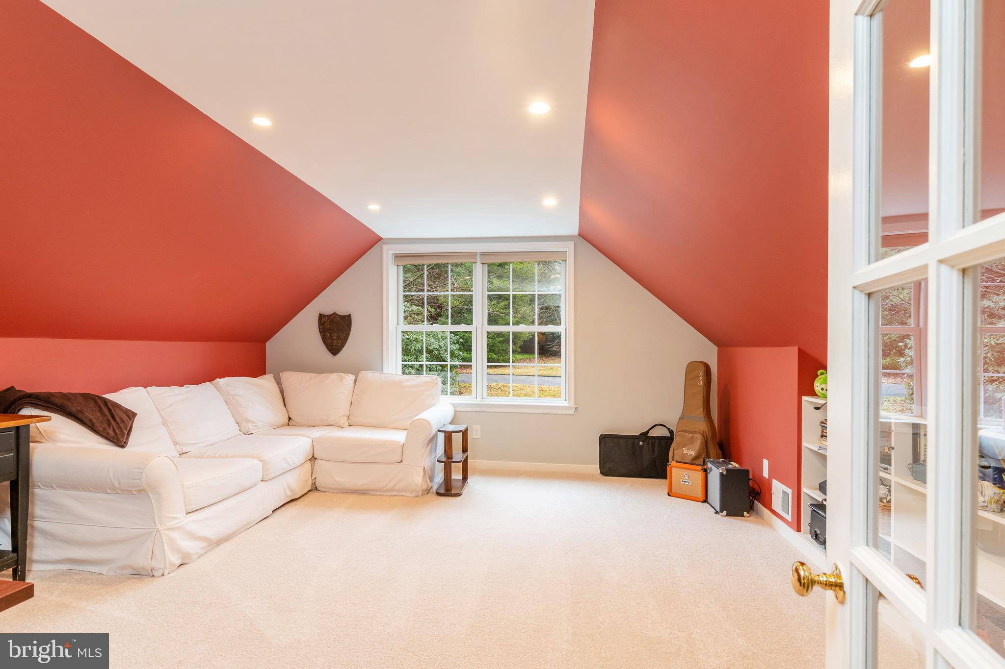 CHESTNUT HILL - Residential