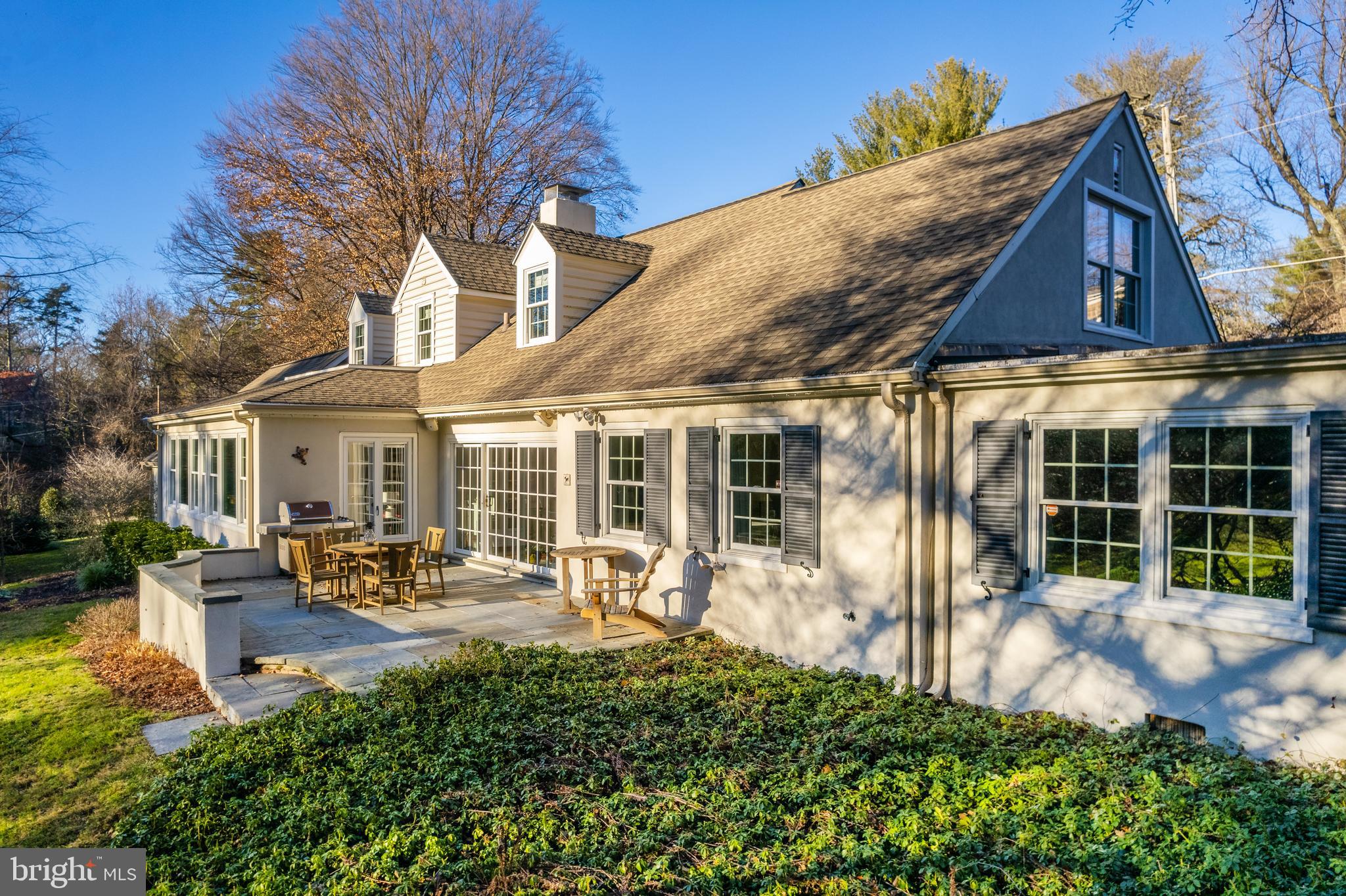 CHESTNUT HILL - Residential