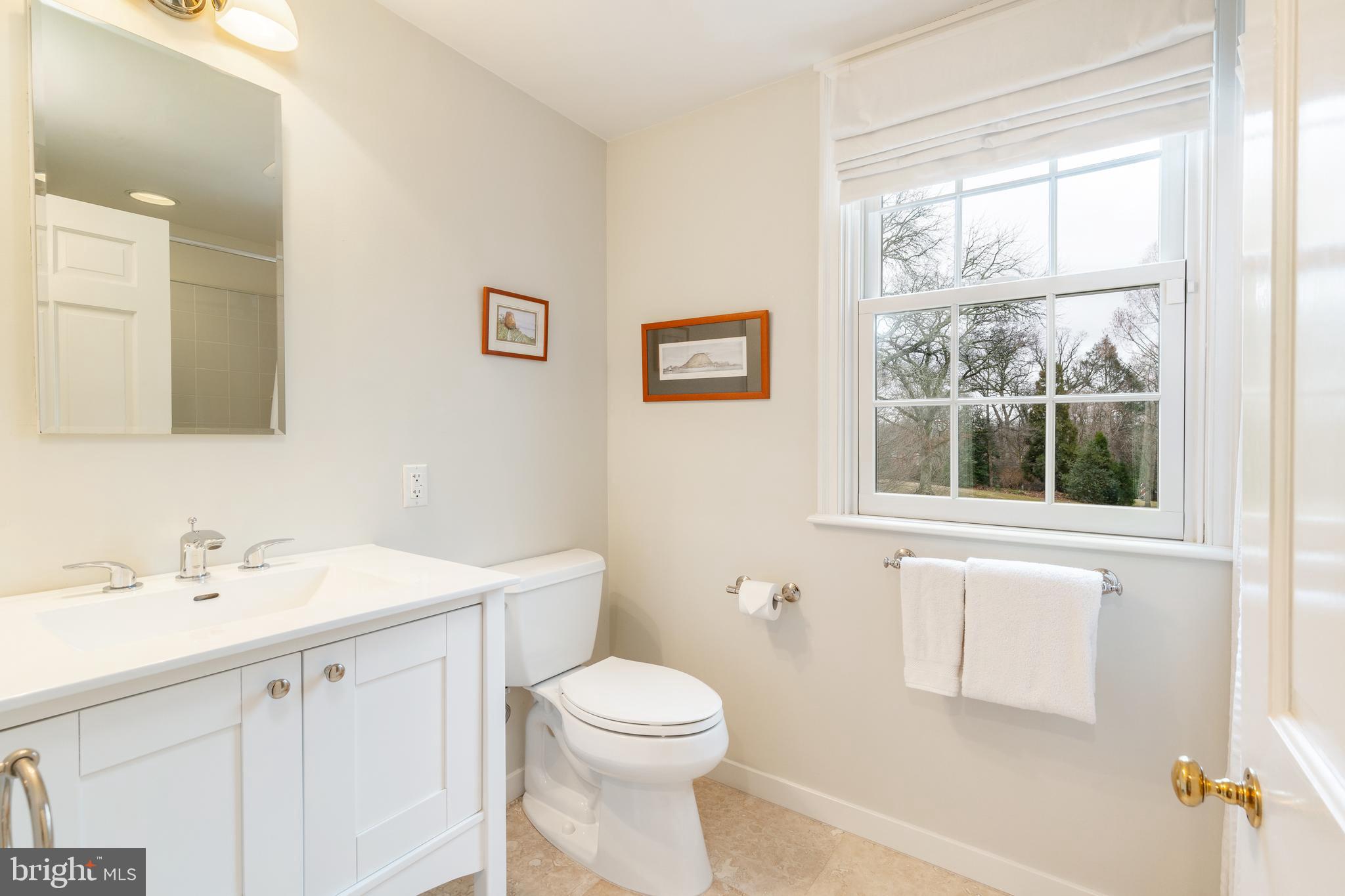 CHESTNUT HILL - Residential