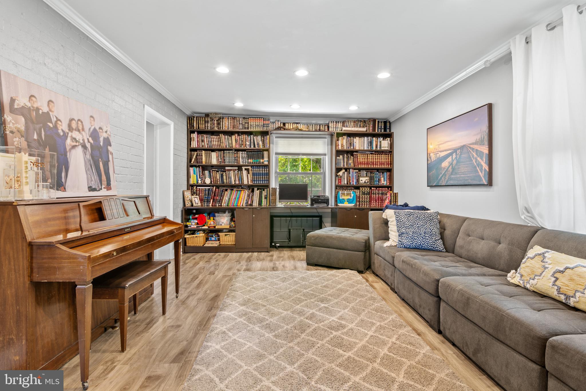 GREEN SPRING MANOR - Residential