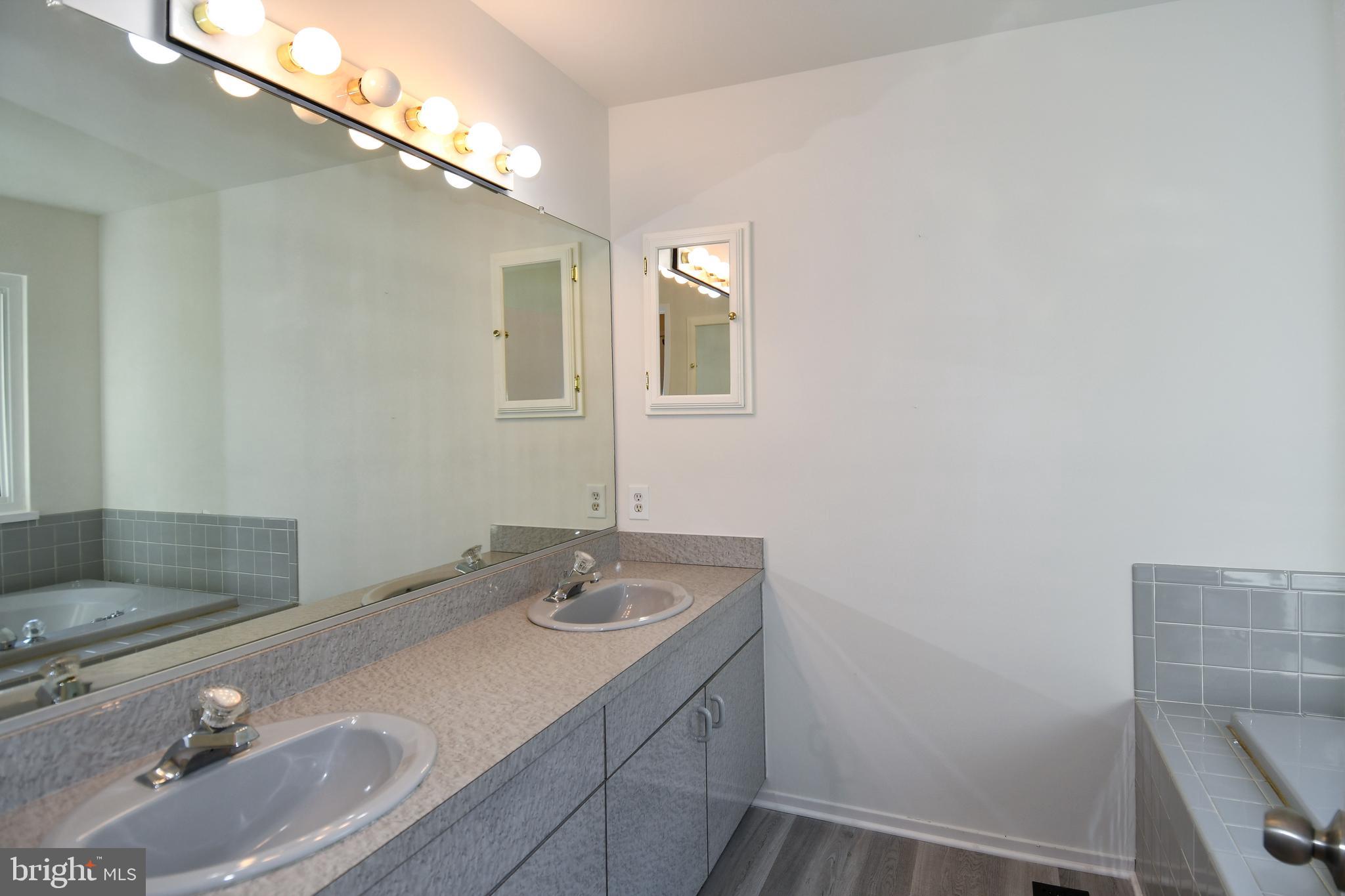 GEORGETOWN GROVE - Residential