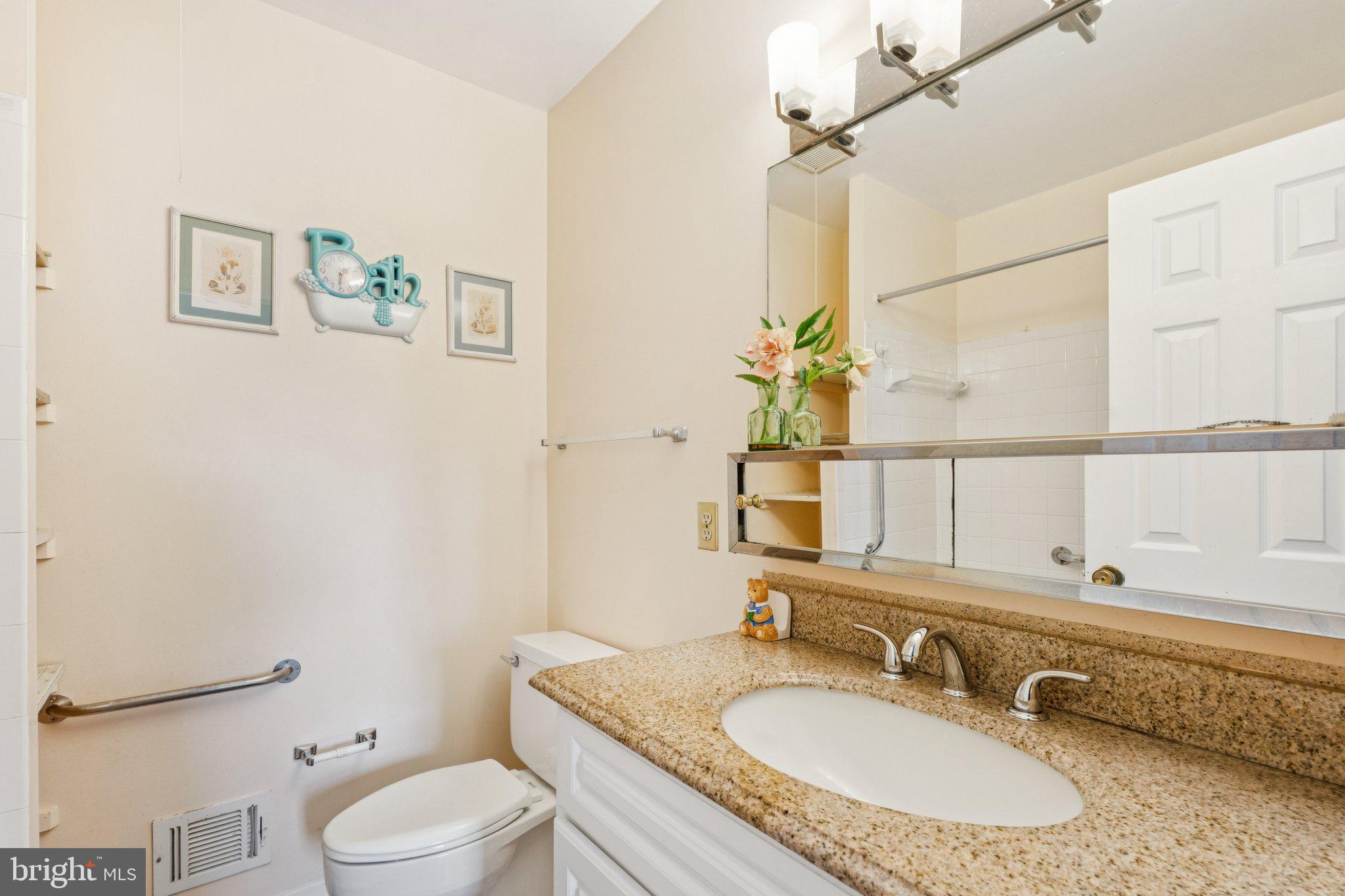 LEEWOOD - Residential Lease