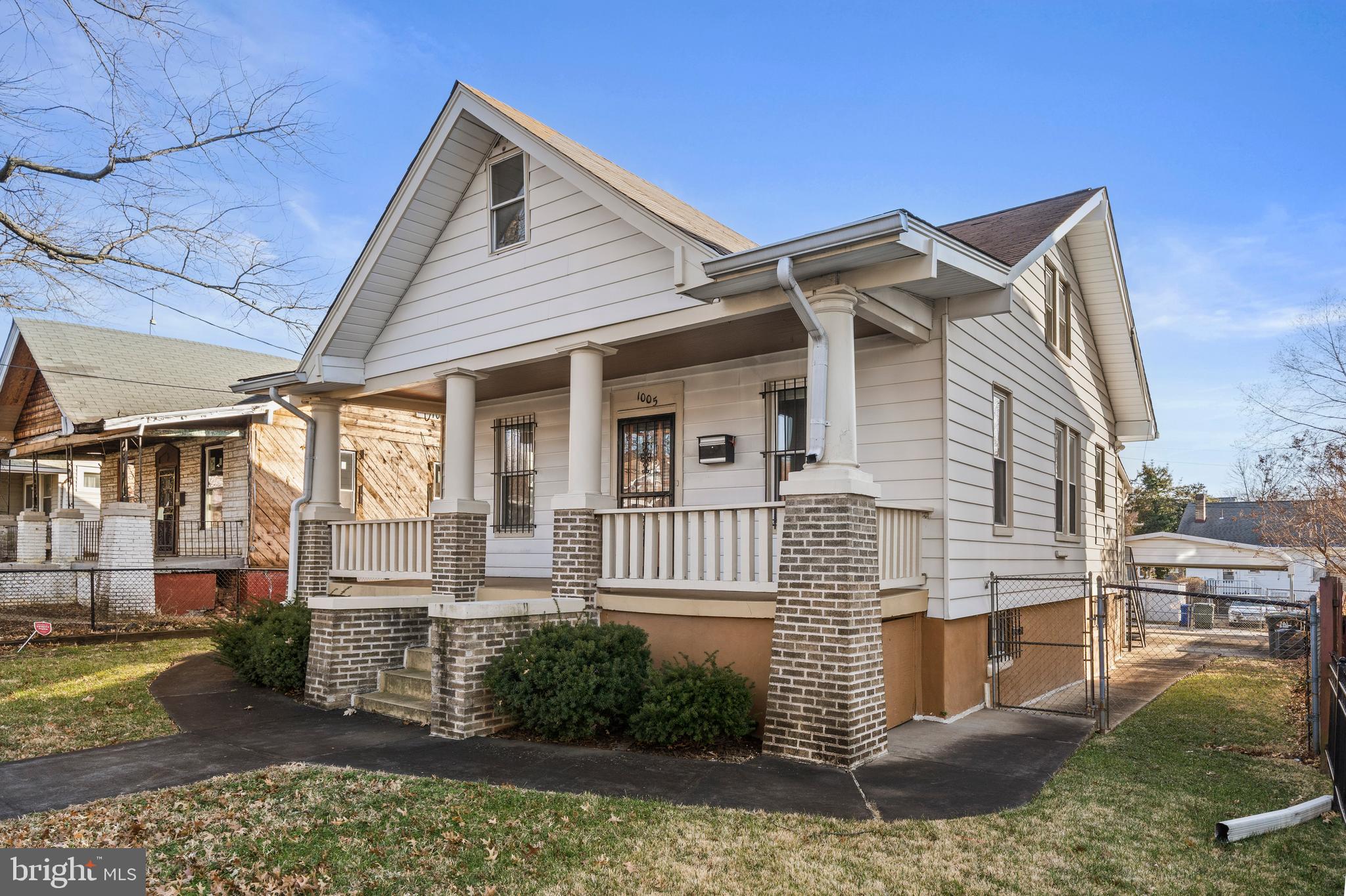 1005 EVARTS STREET NE