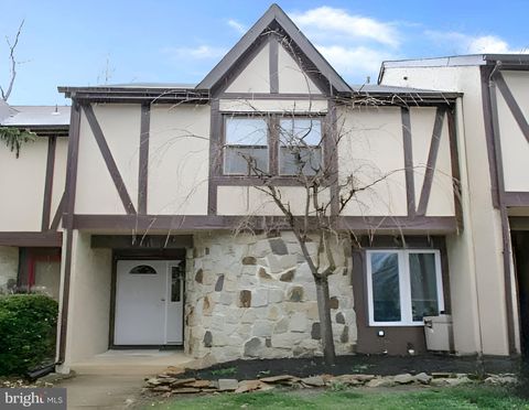 208 KEATS COURT SICKLERVILLE NJ 08081