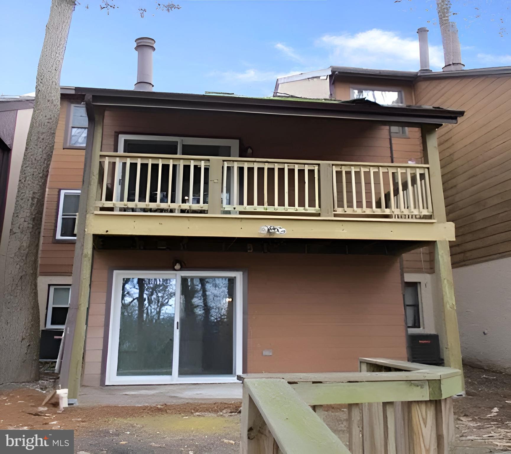 208 KEATS COURT