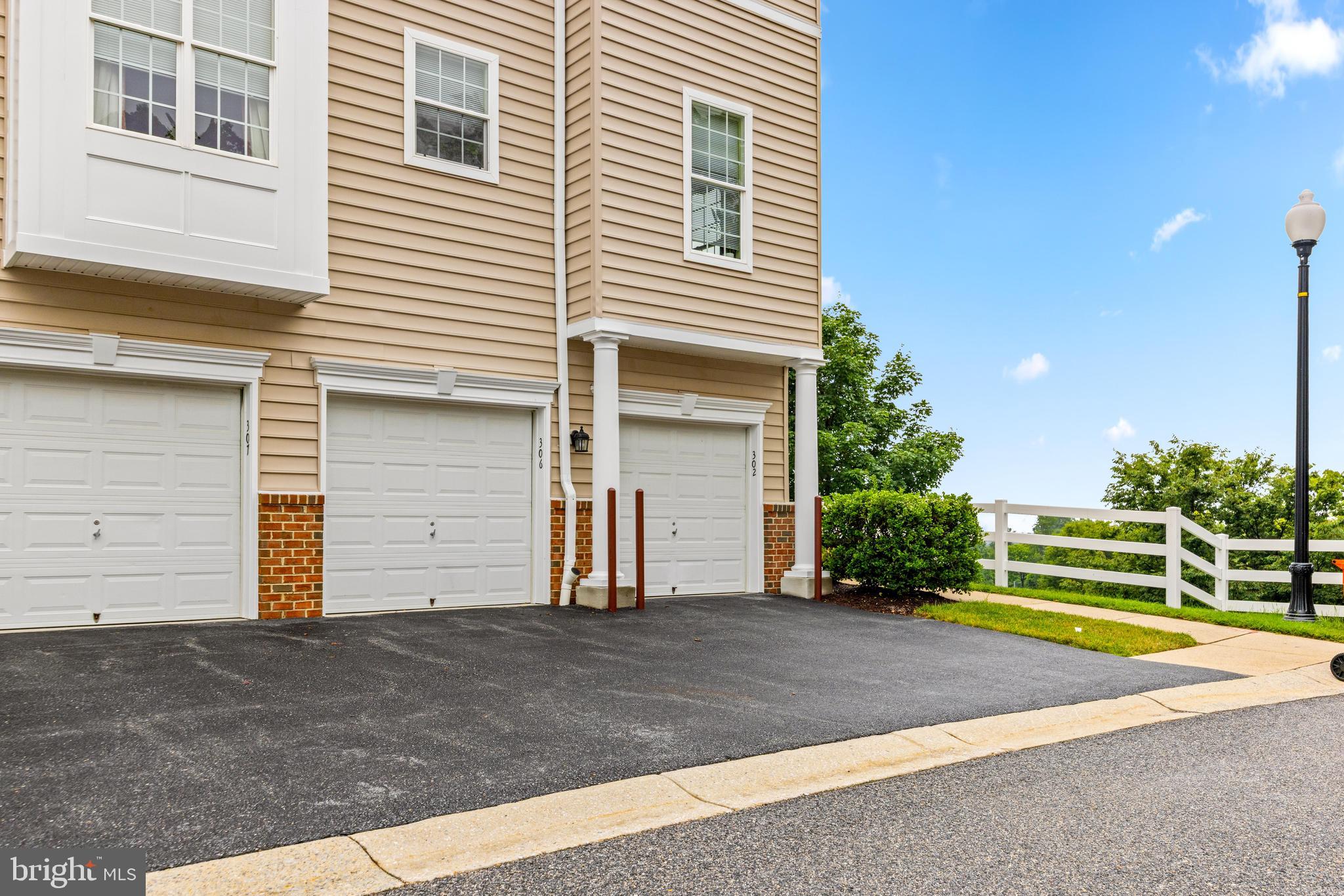 MAPLECREST - Residential