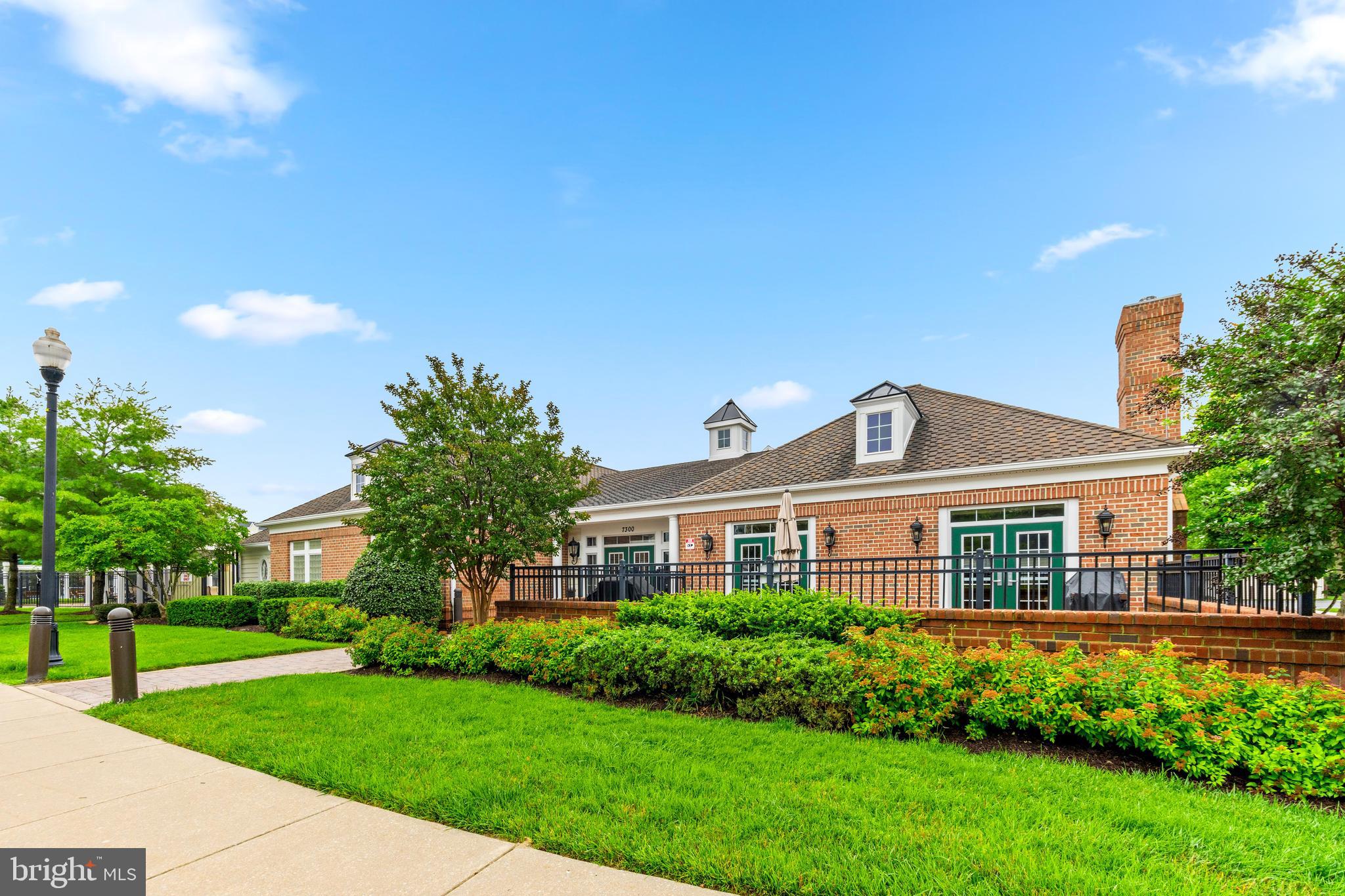 MAPLECREST - Residential