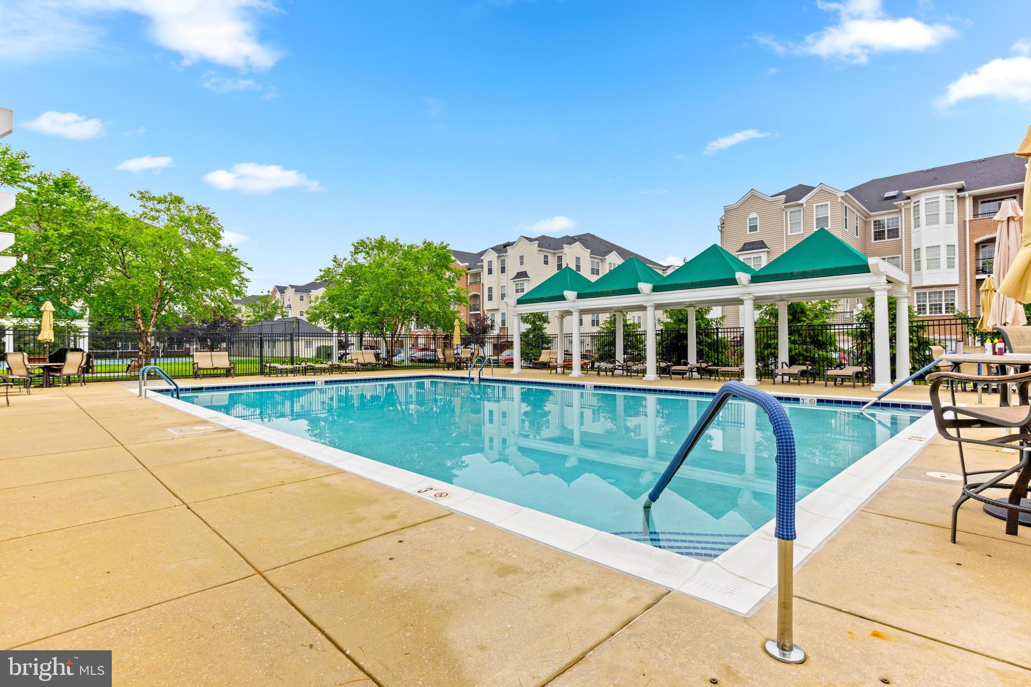 MAPLECREST - Residential