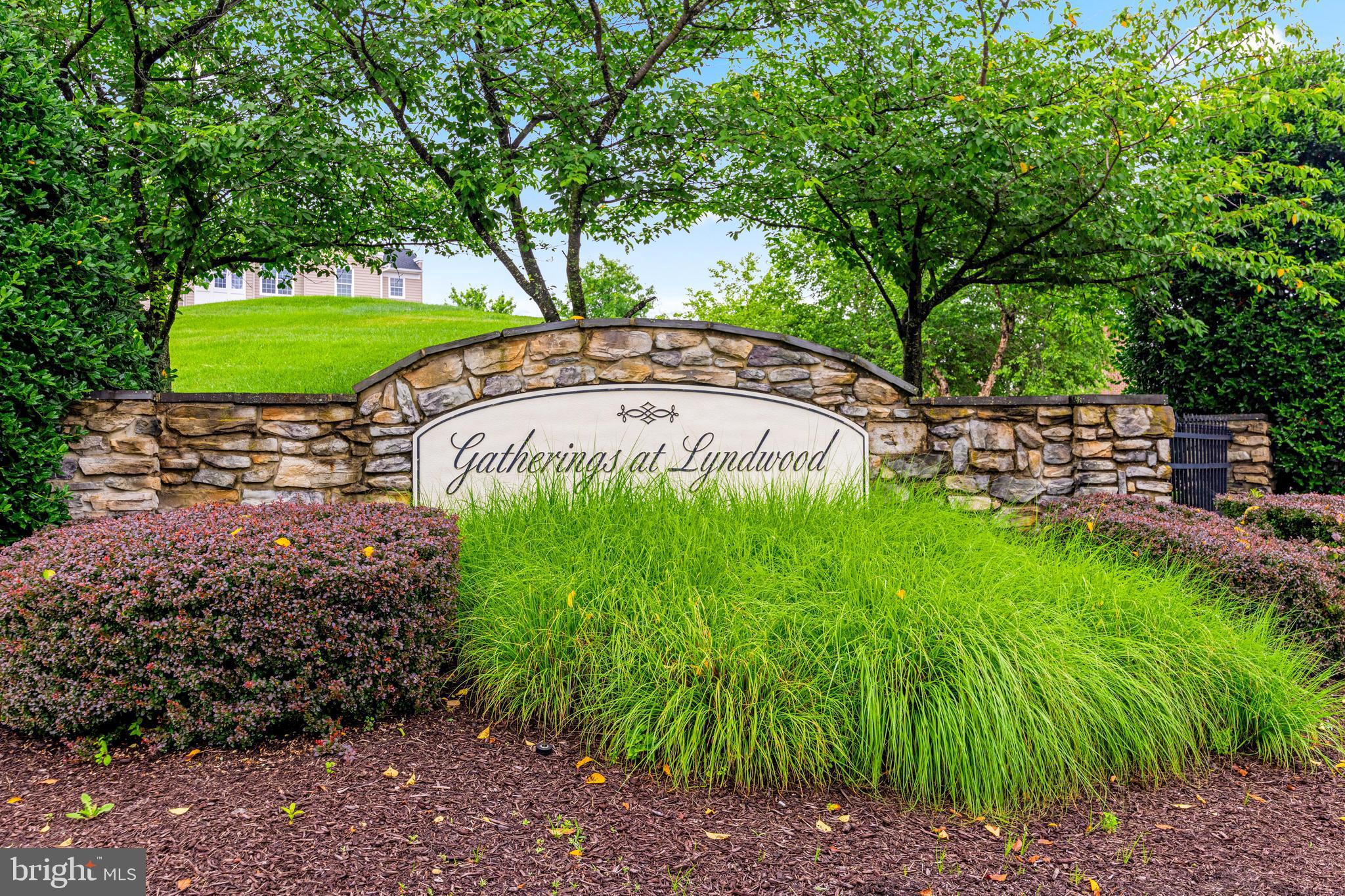 MAPLECREST - Residential