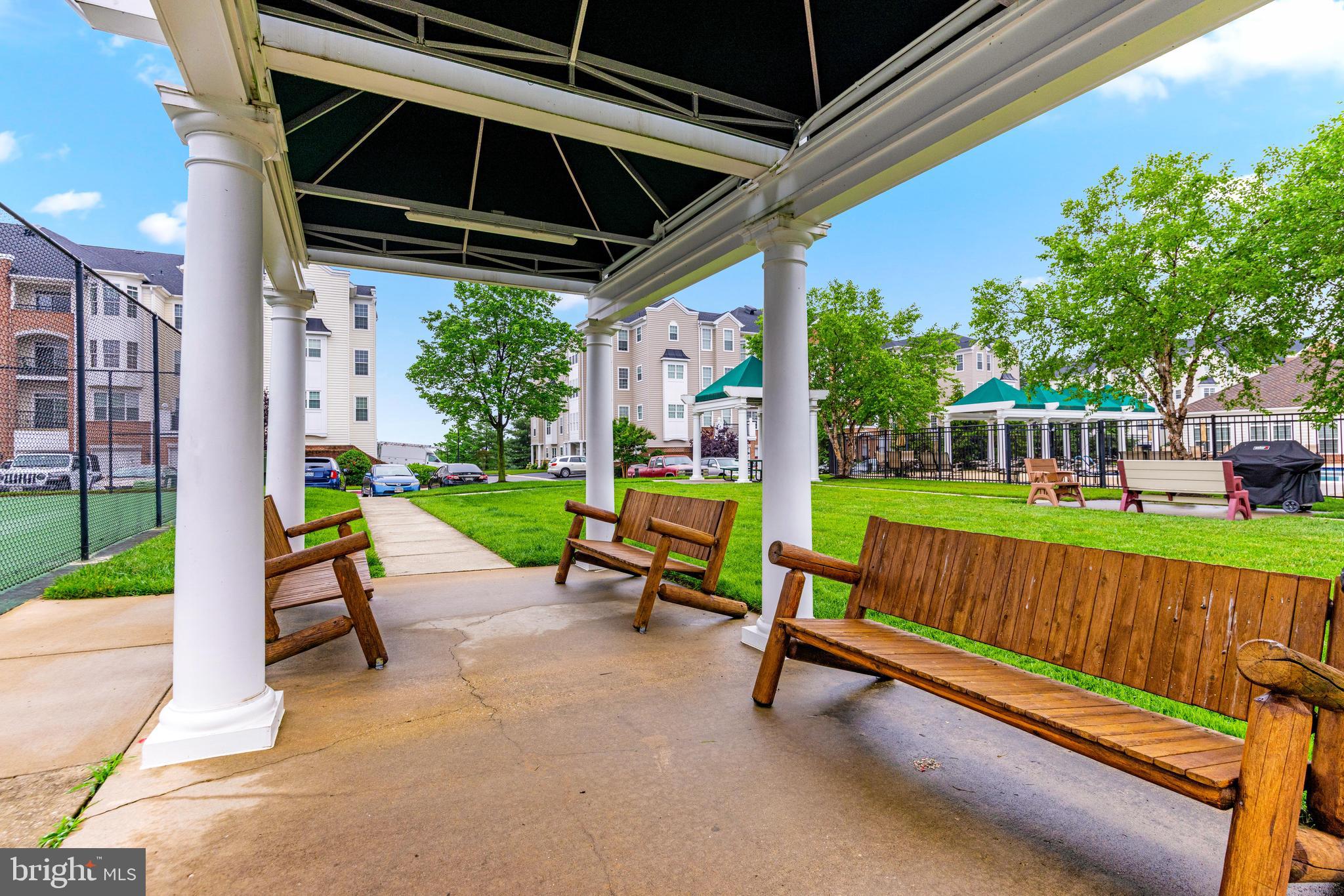 MAPLECREST - Residential