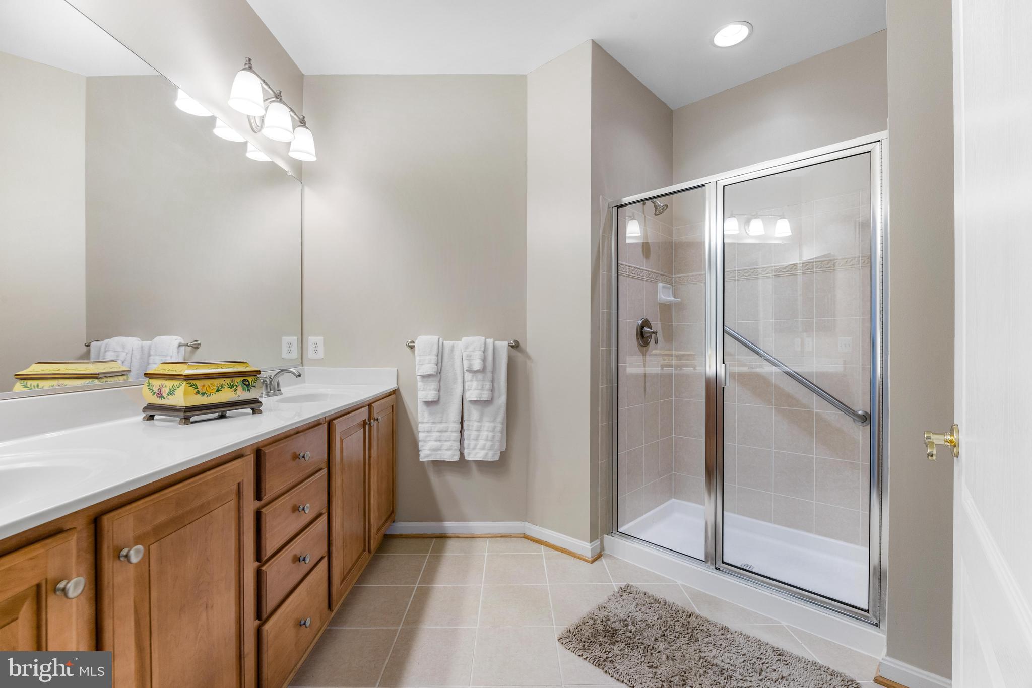 MAPLECREST - Residential