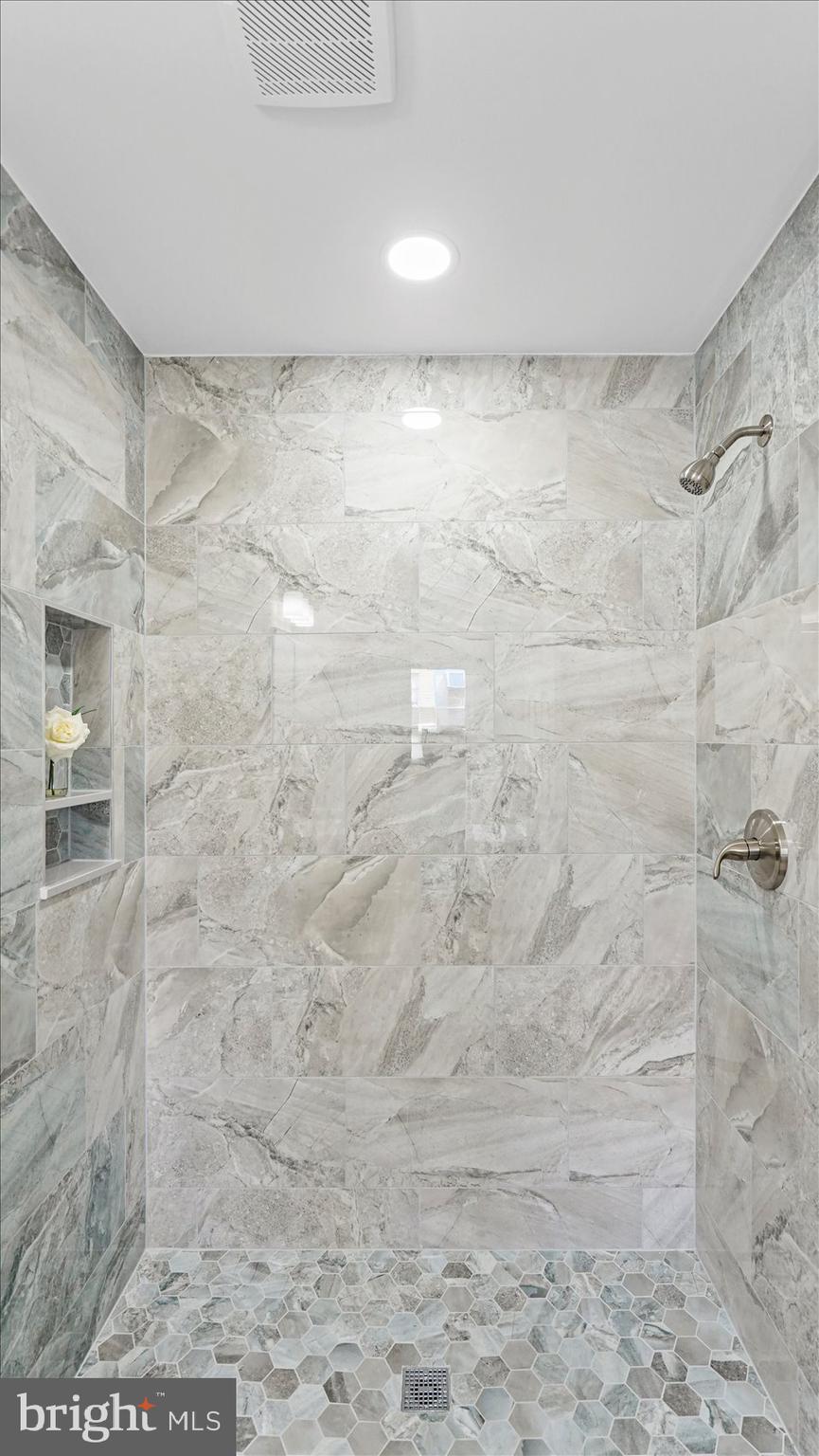 EASTERWOOD - Residential